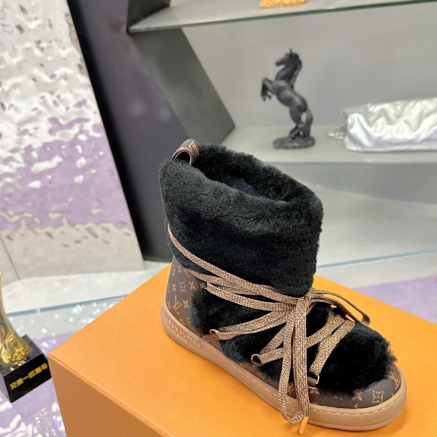 Louis Vuitton LV Cloud Lace-Up Ankle Boot Sneaker  1AIV21 - DesignerGu