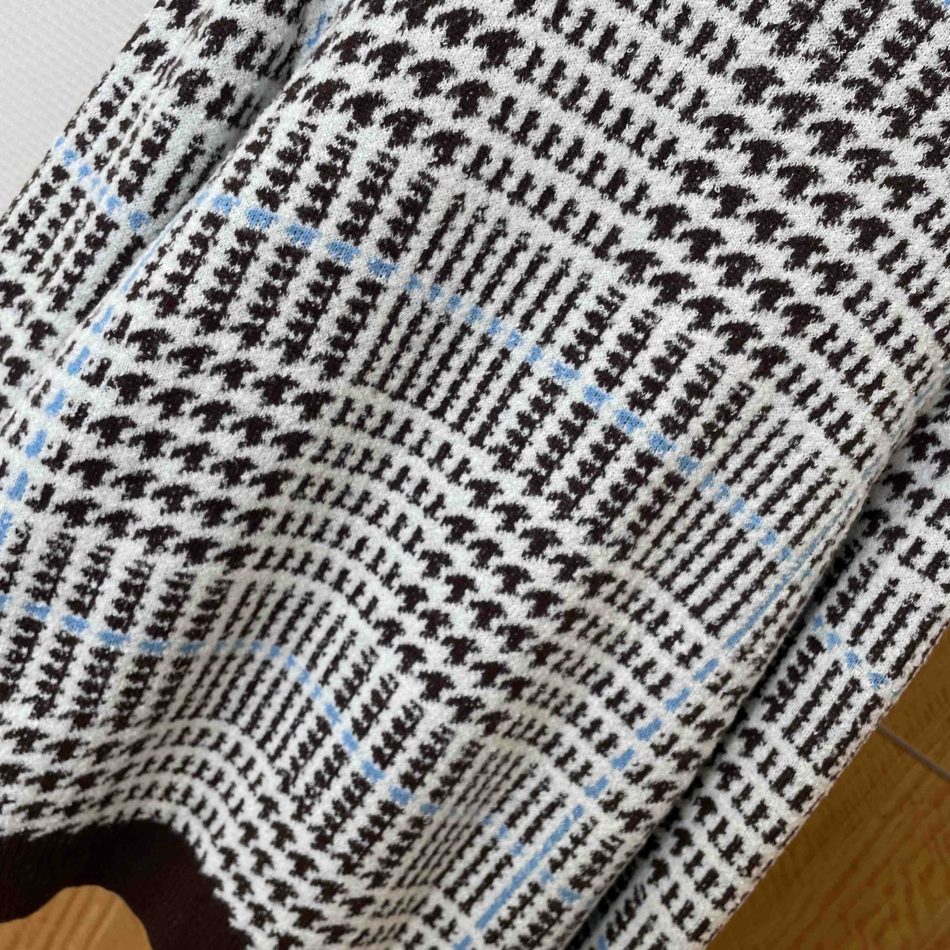 Louis Vuitton Textured Plaid Cardigan   1AJBSP - DesignerGu