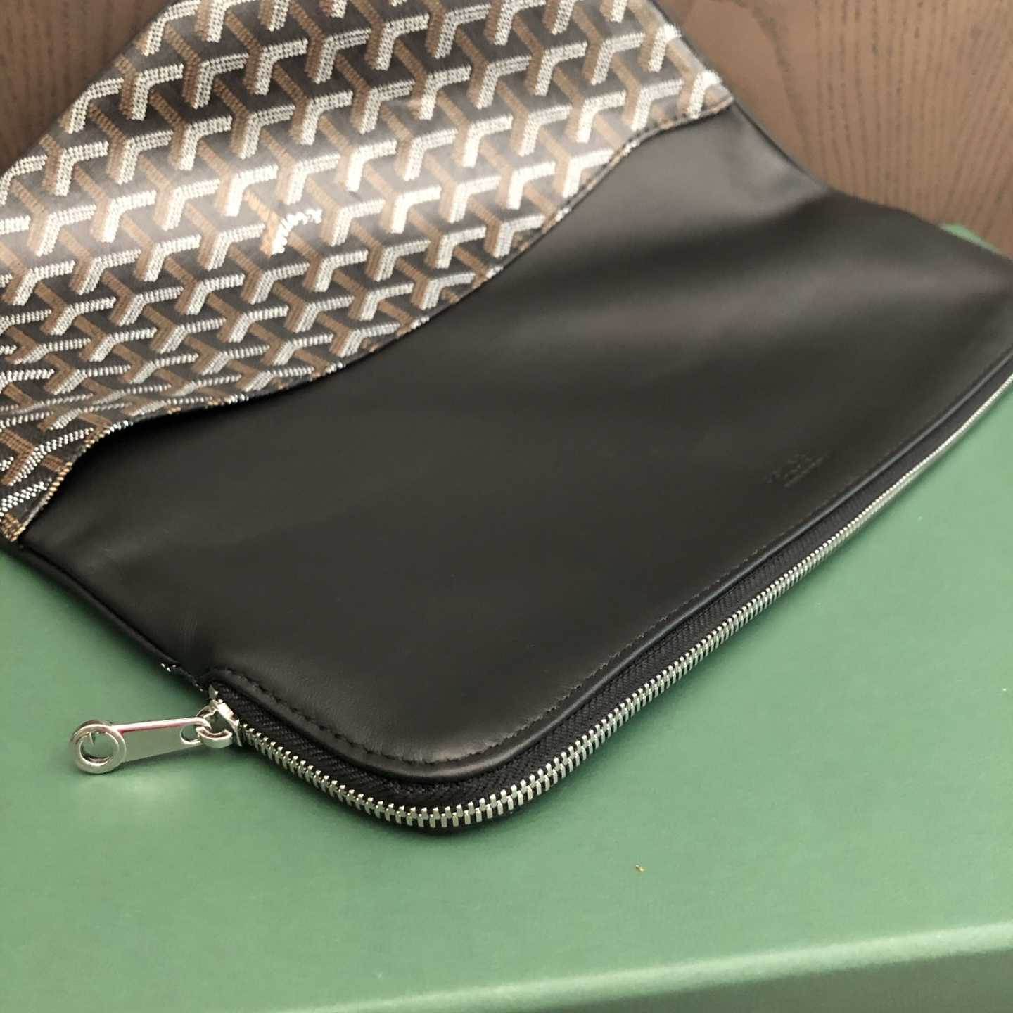 Goyard Sainte-Marie MM Clutch - DesignerGu