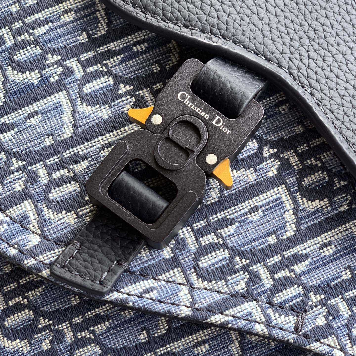 Dior Saddle Messenger Bag - DesignerGu