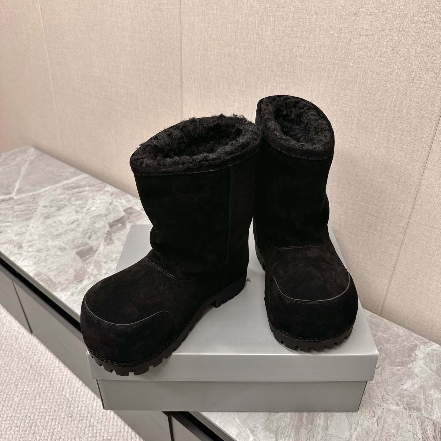 Balenciaga Alaska Fur High Boots - DesignerGu
