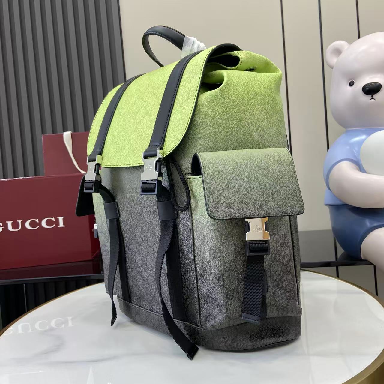 Gucci Chroma Large Backpack - DesignerGu