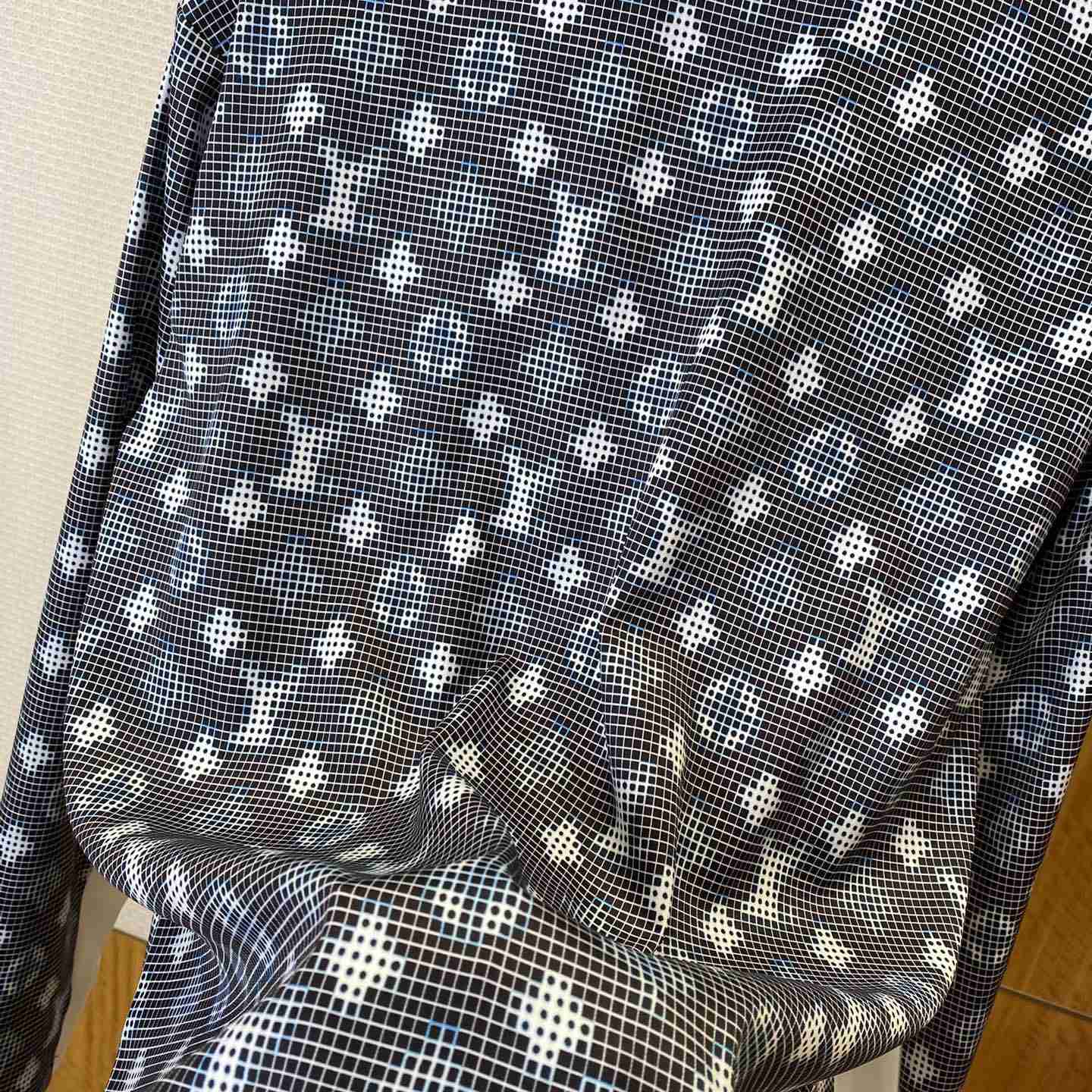 Louis Vuitton Monogram Technical Long-Sleeved T-Shirt   1AJCDC - DesignerGu