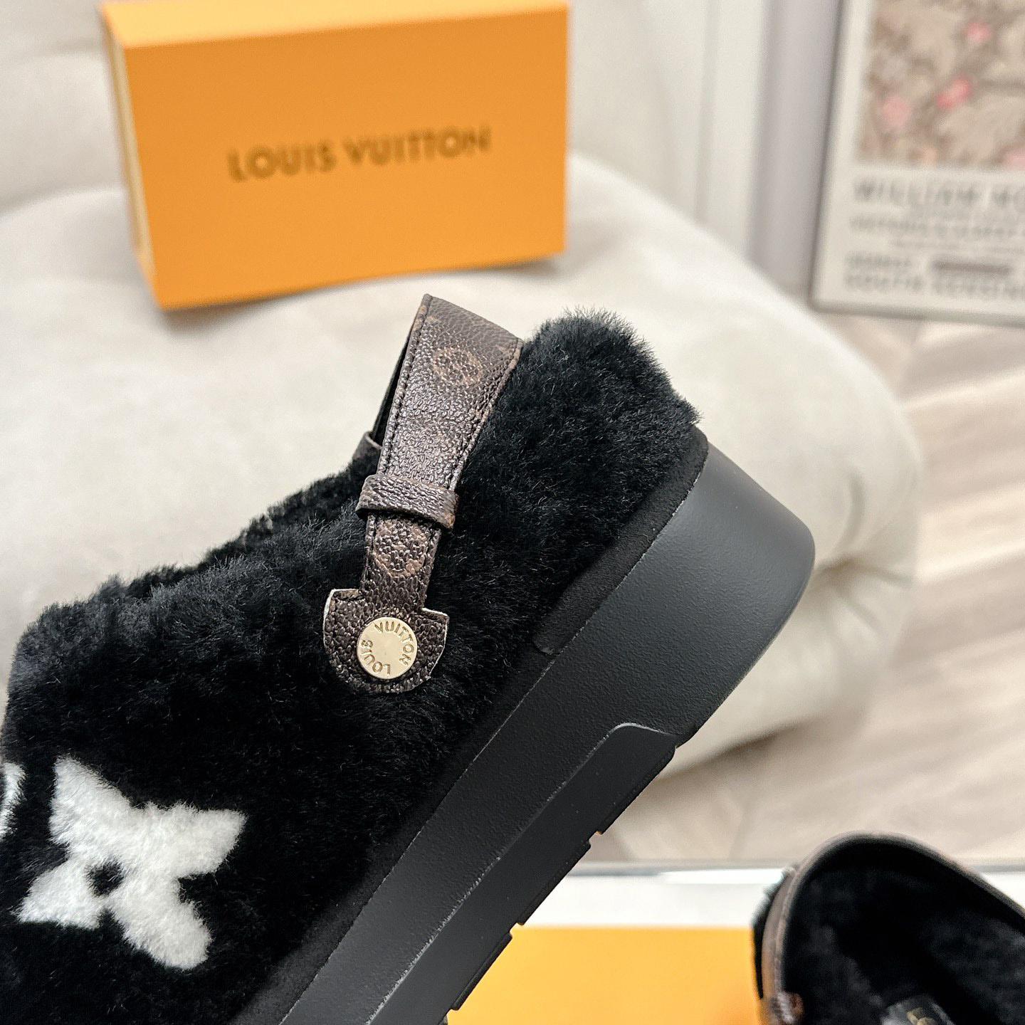 Louis Vuitton Aspen Platform Closed Mule  - DesignerGu