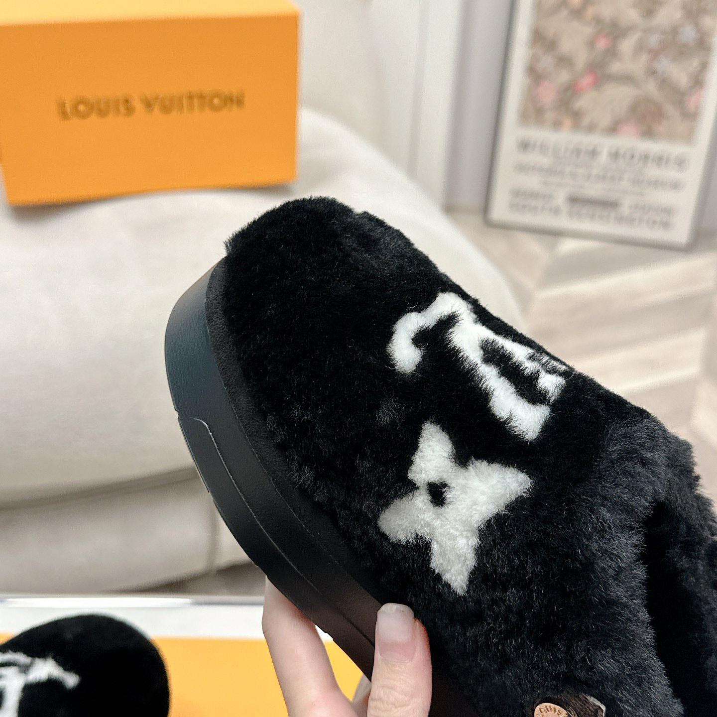 Louis Vuitton Aspen Platform Closed Mule  - DesignerGu