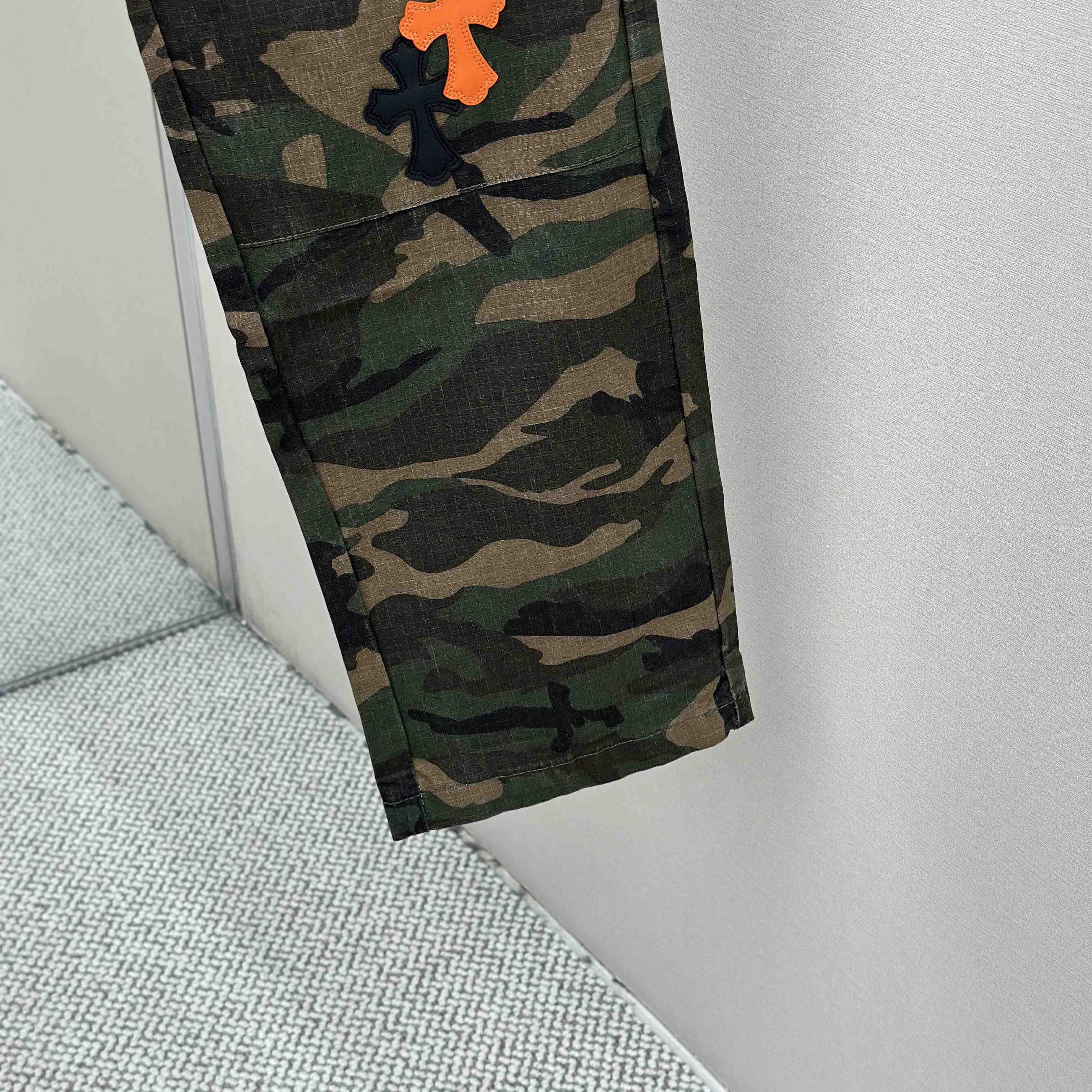 Chrome Hearts Jeans - DesignerGu