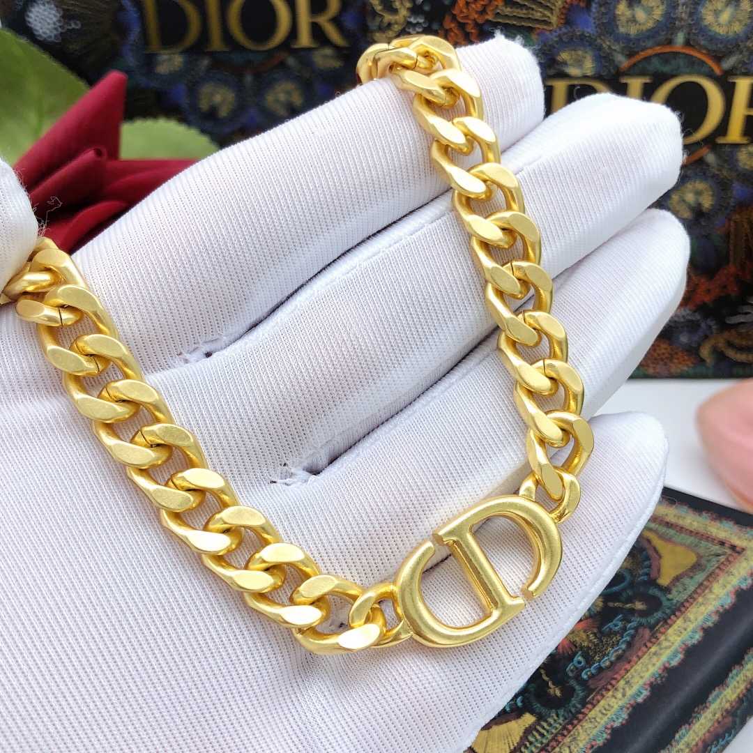 Dior Necklace - DesignerGu