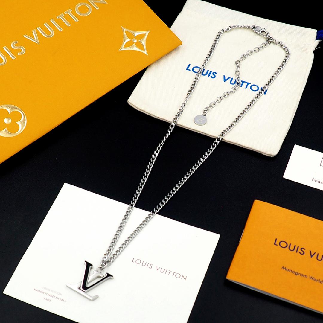 Louis Vuitton LV Spike Pendant - DesignerGu
