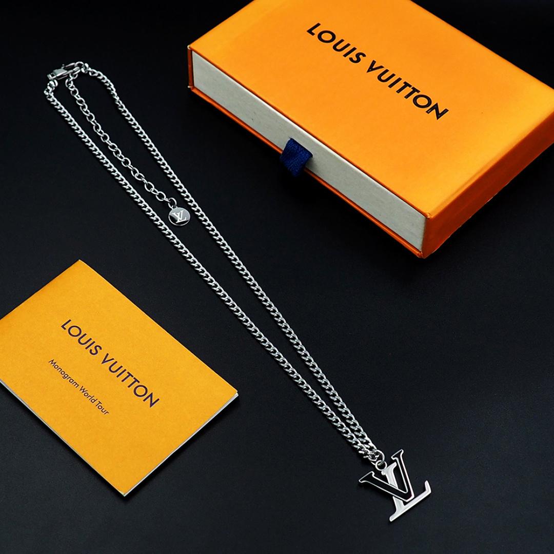 Louis Vuitton LV Spike Pendant - DesignerGu