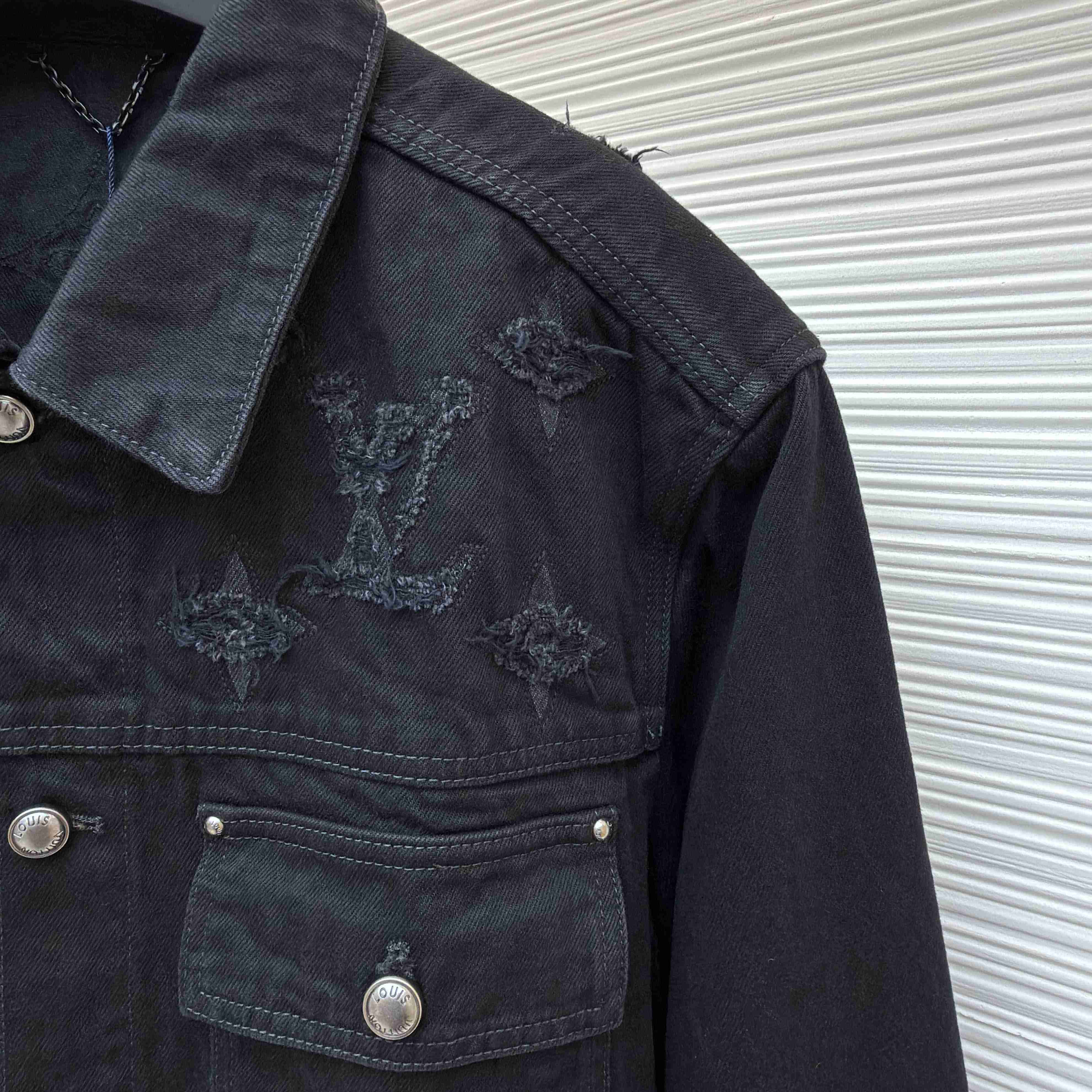 Louis Vuitton Monogram Destroy Denim Trucker Jacket - DesignerGu