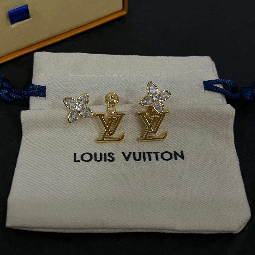 Louis Vuitton Earrings  - DesignerGu