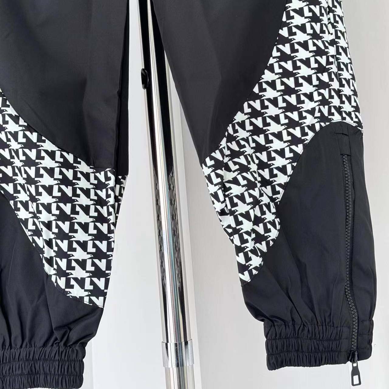 Louis Vuitton Technical Jogpants - DesignerGu