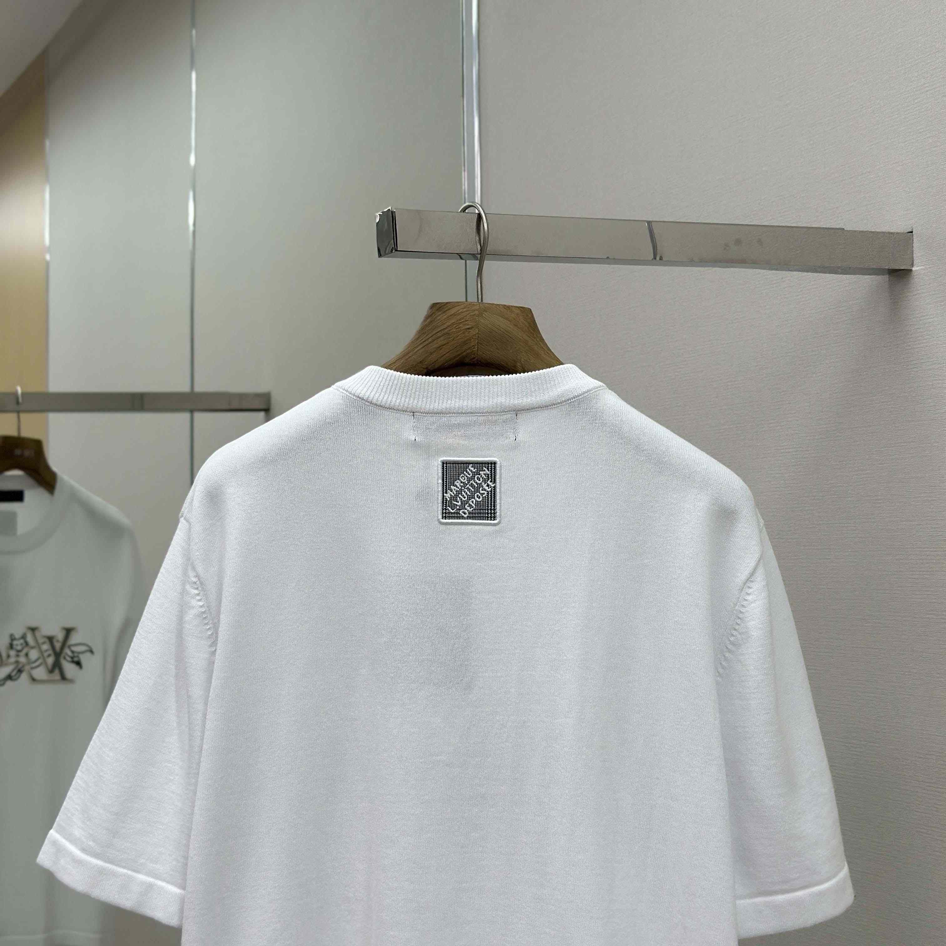 Louis Vuitton Short-Sleeved Crewneck   - DesignerGu