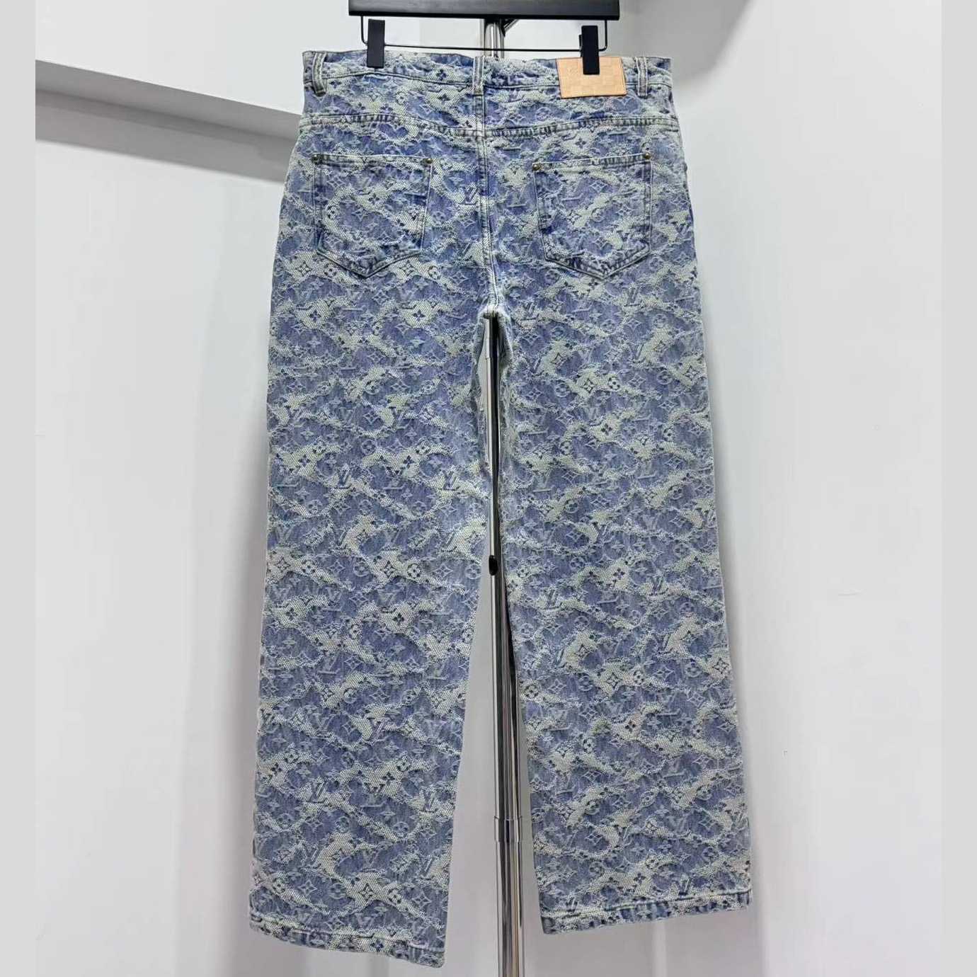 Louis Vuitton Monogram Denim Jeans - DesignerGu