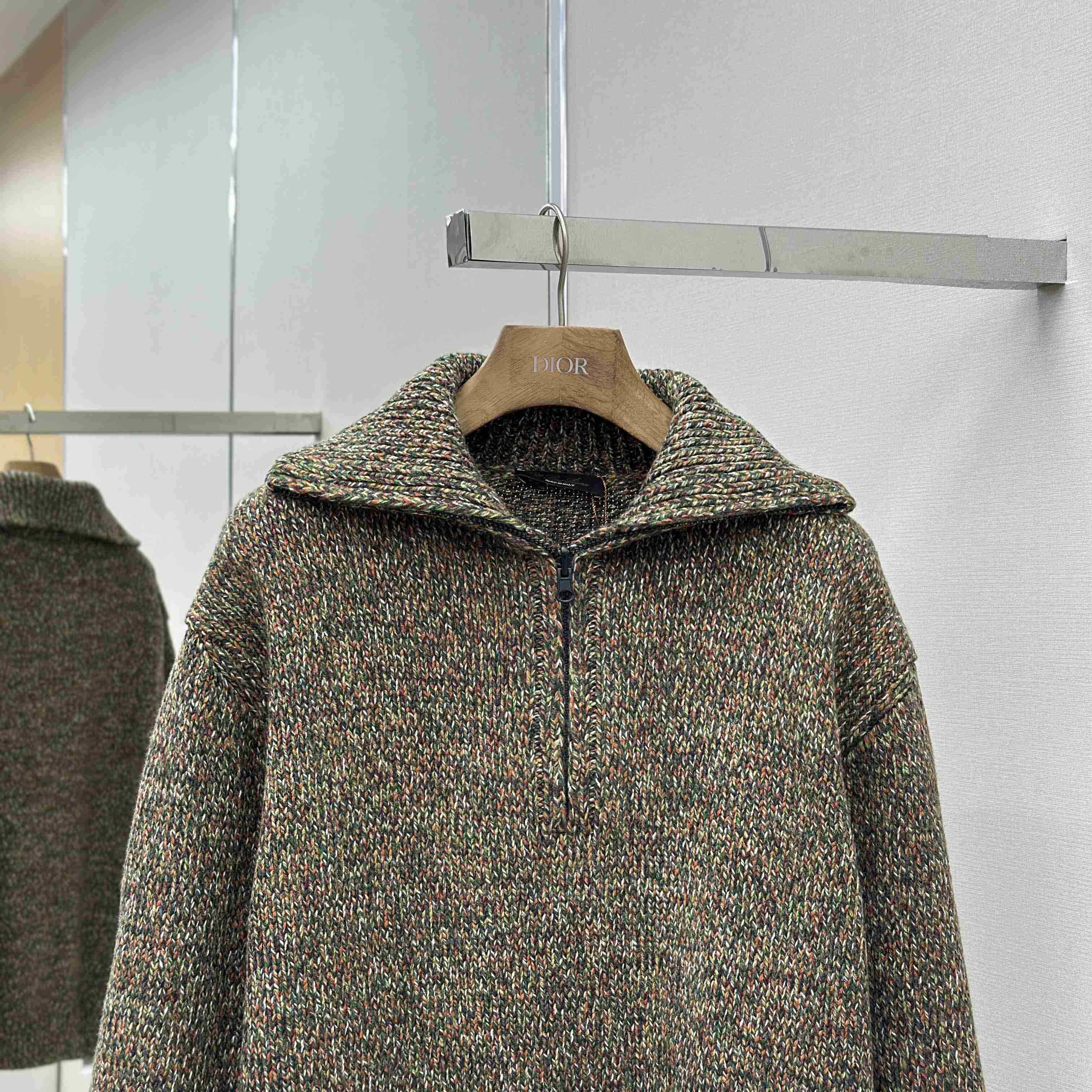 Loro Piana Cashmere Half-Zip Rollneck Sweater - DesignerGu