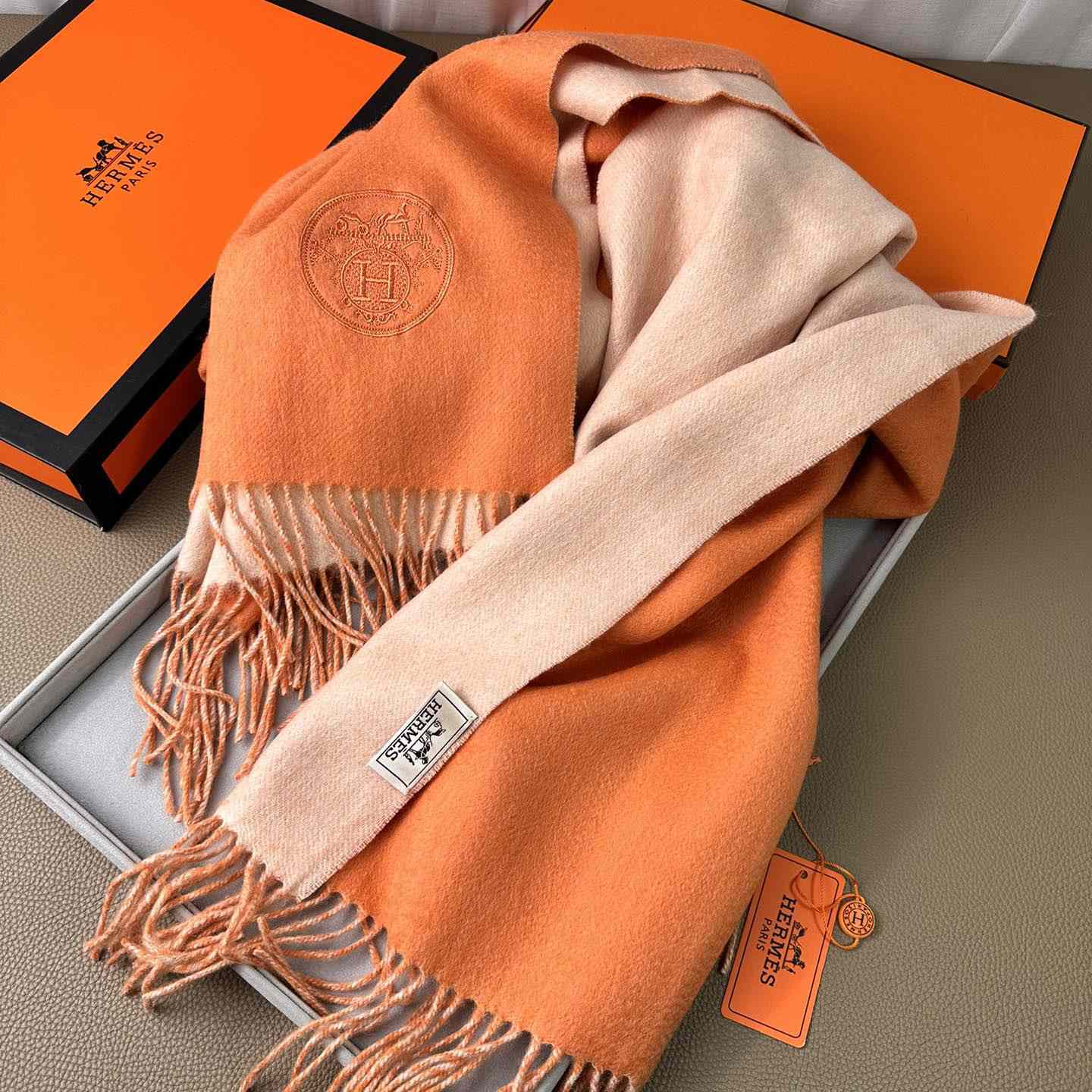 Hermès double-sided cashwool scarf - DesignerGu