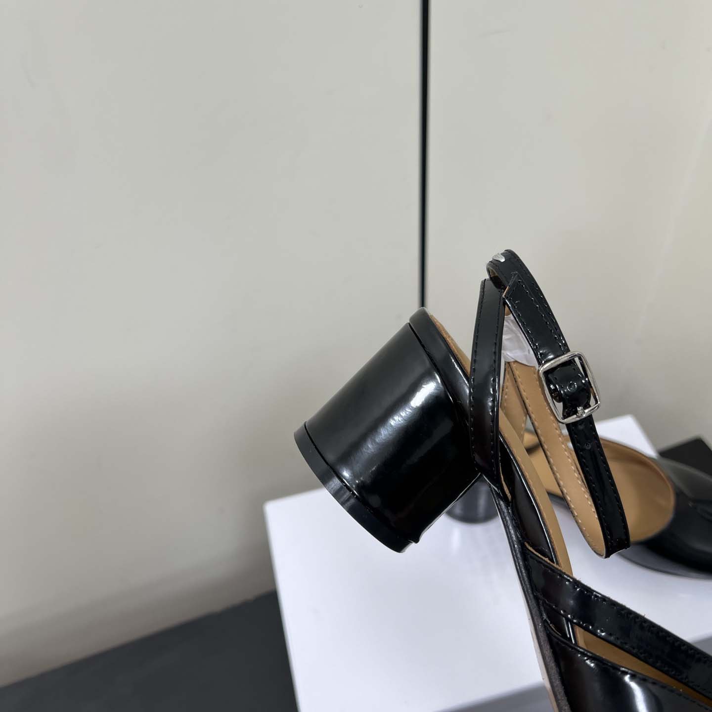 Maison Margiela Tabi Pump Sandals - DesignerGu