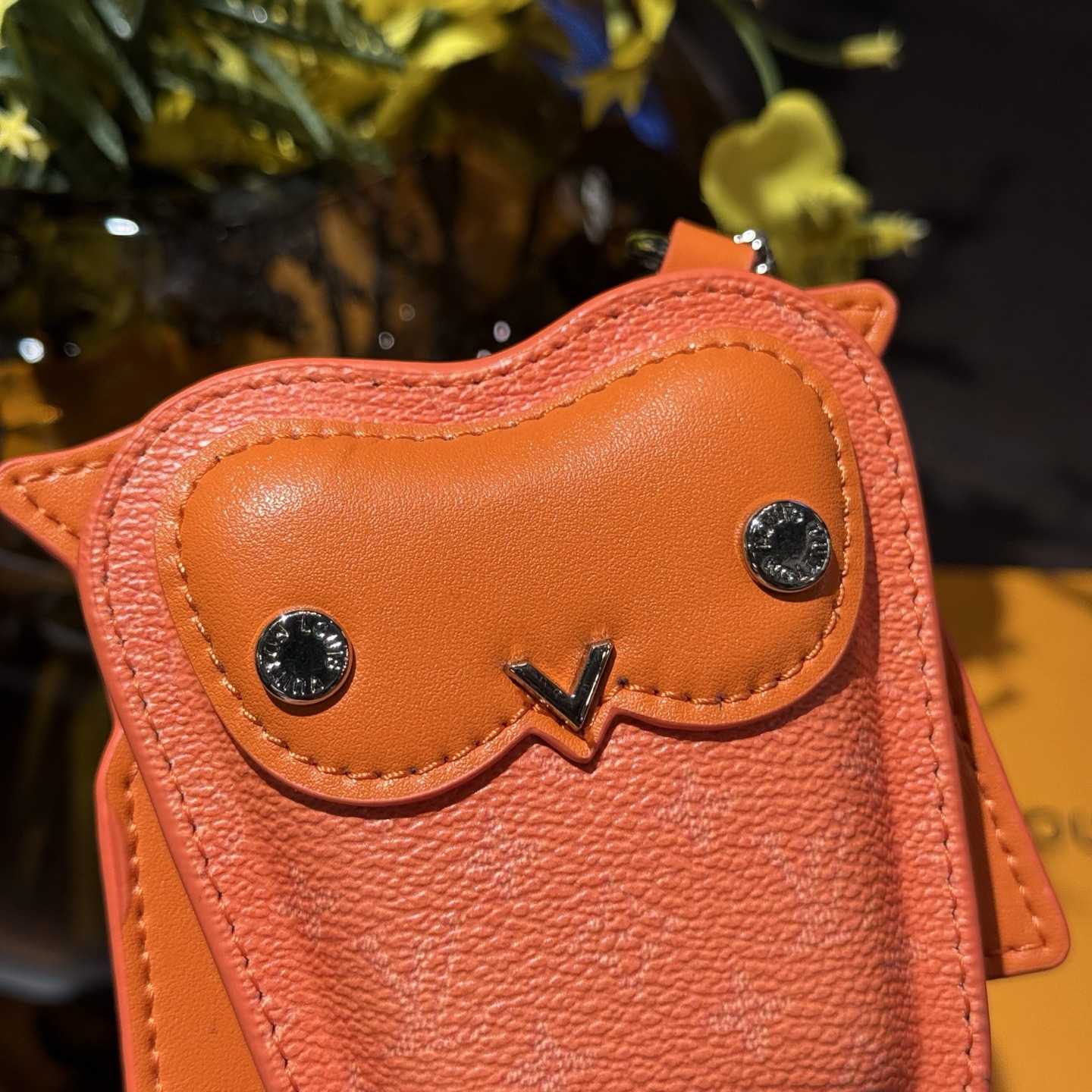 Louis Vuitton LV Owl Bag Charm S00 - DesignerGu