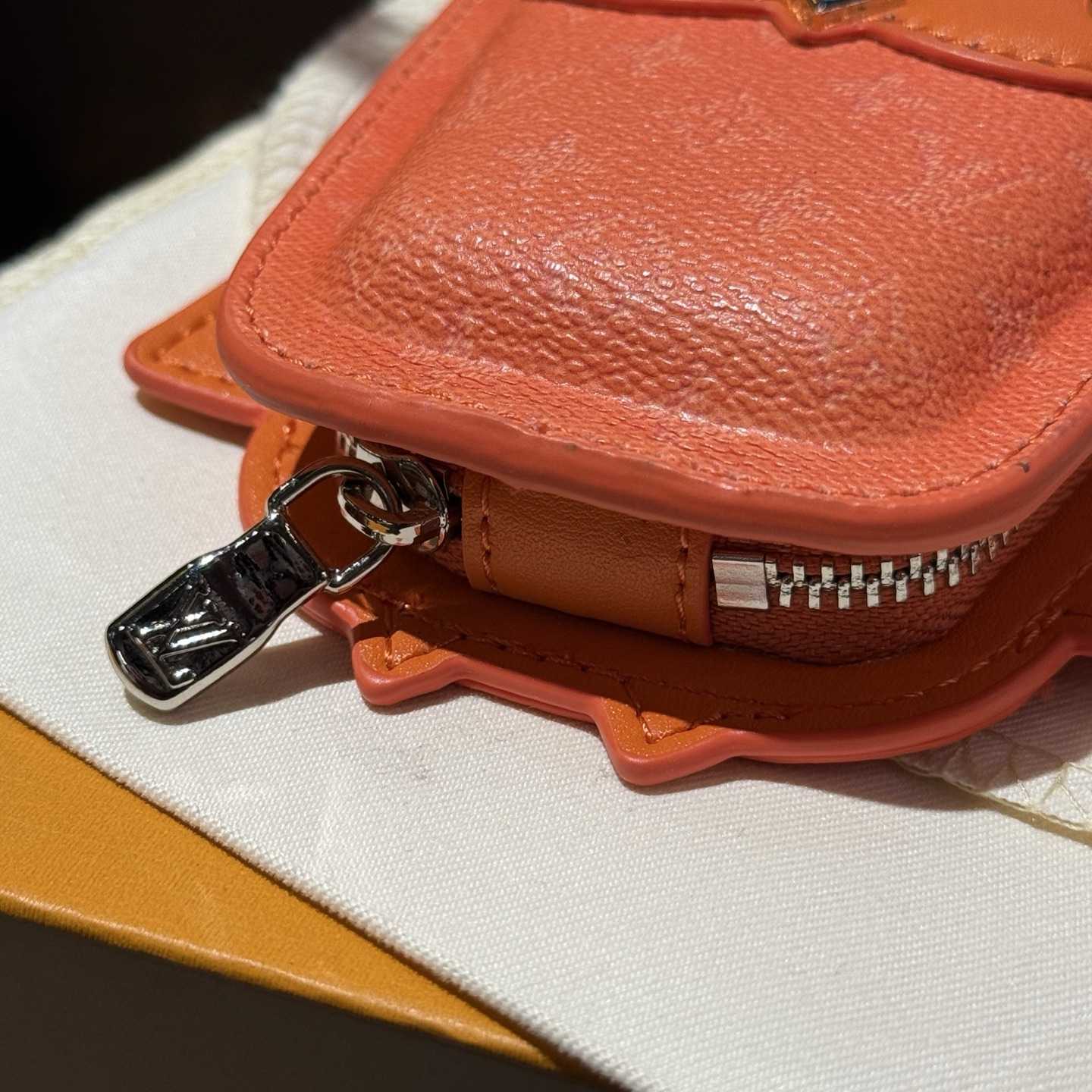 Louis Vuitton LV Owl Bag Charm S00 - DesignerGu