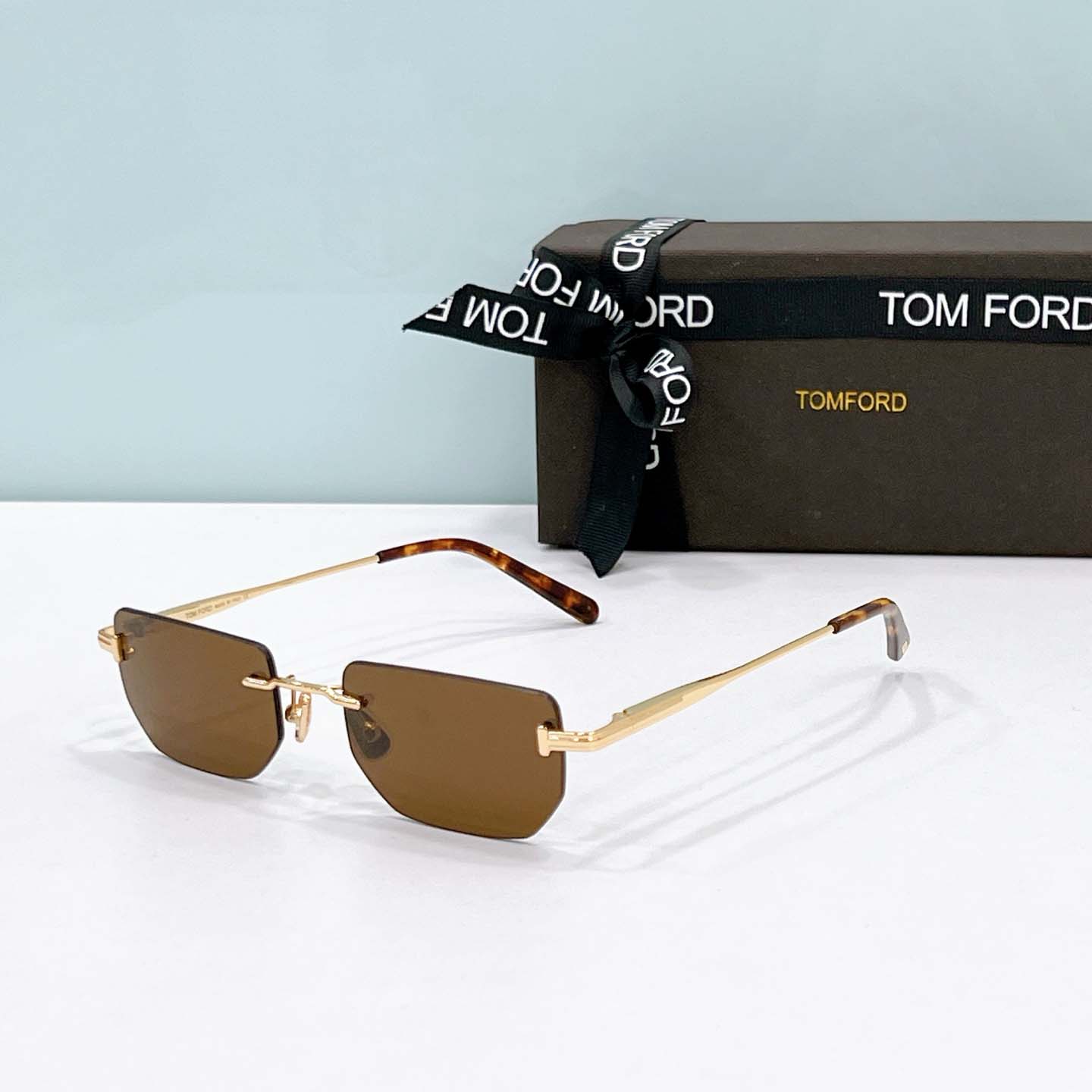 Tom Ford FT1355 Sunglasses - DesignerGu