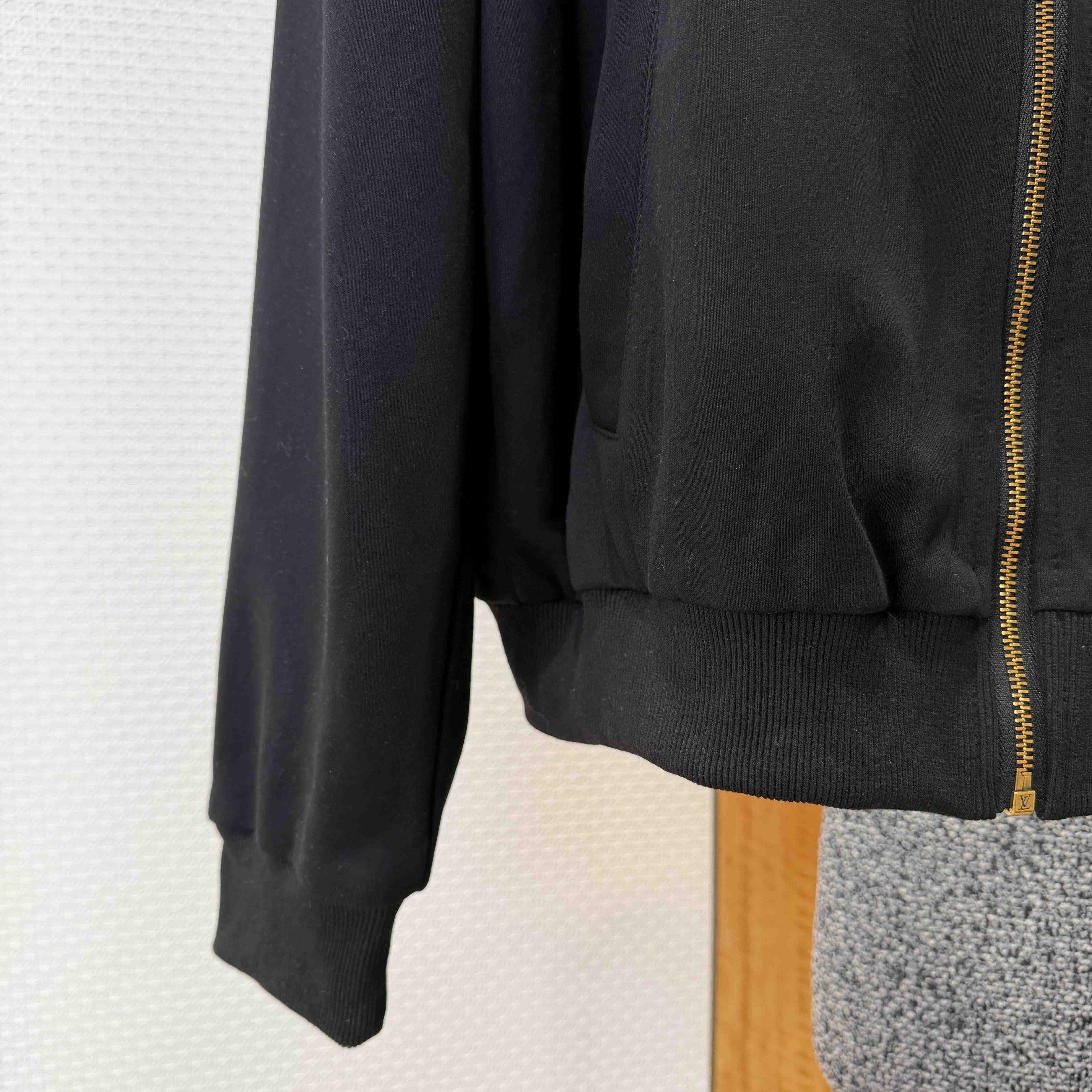 Louis Vuitton Embellished Signature Track Top     1AJUZU - DesignerGu