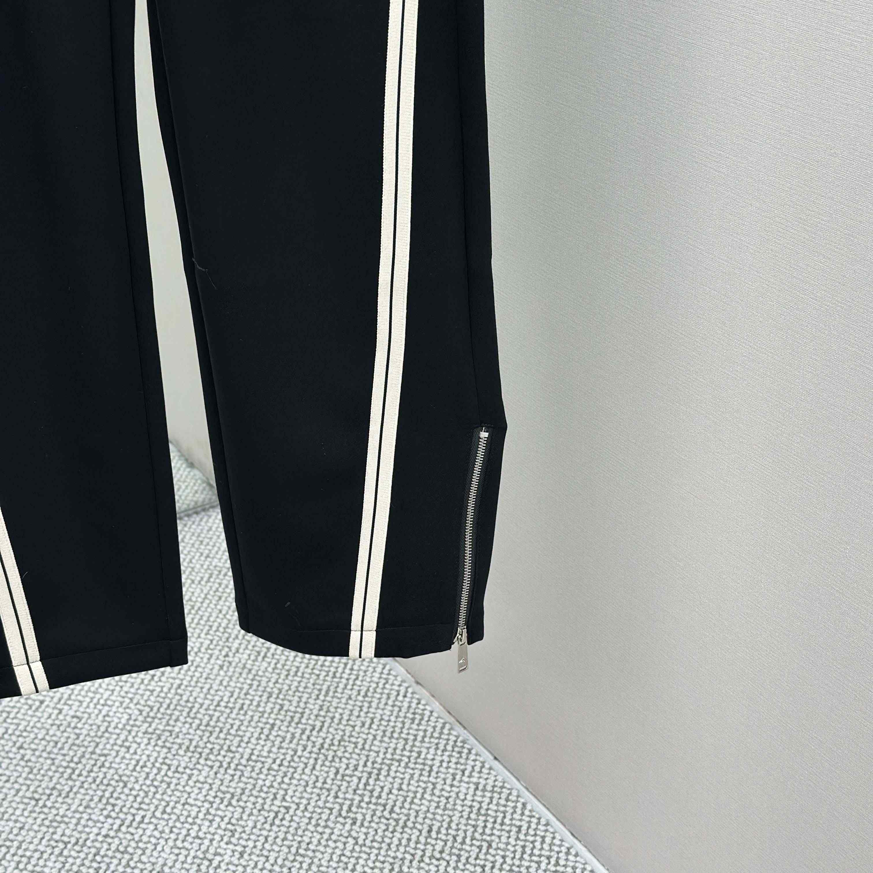 Louis Vuitton Trousers In Cotton  - DesignerGu