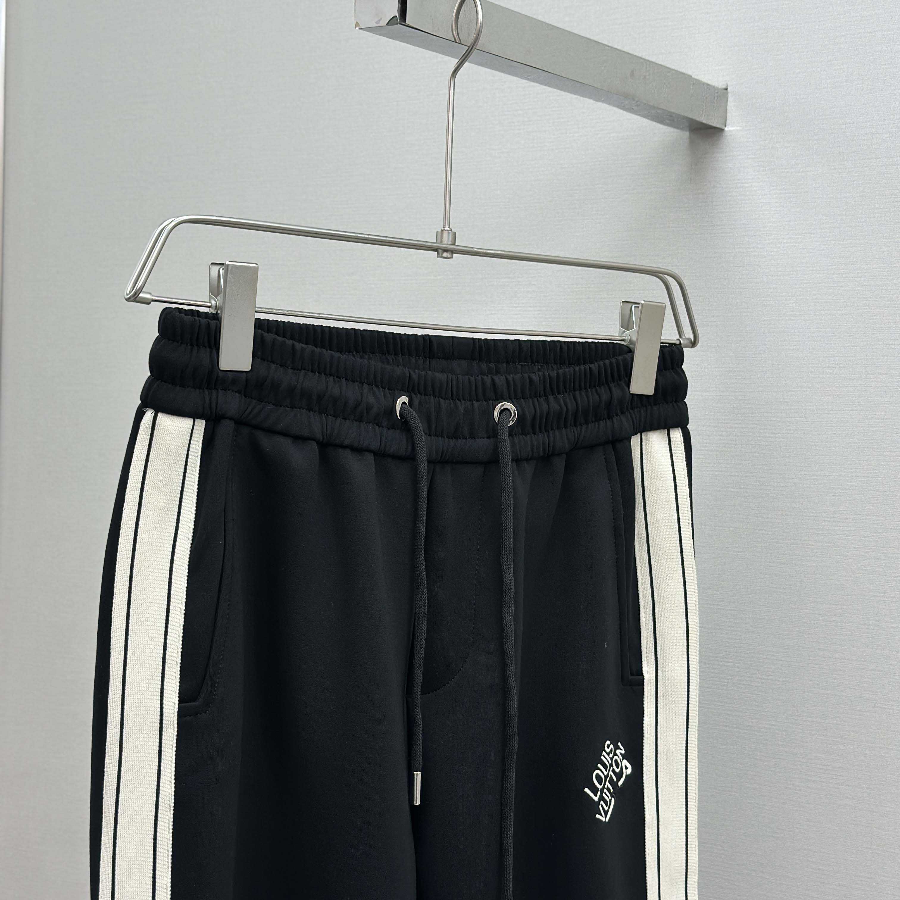 Louis Vuitton Trousers In Cotton  - DesignerGu