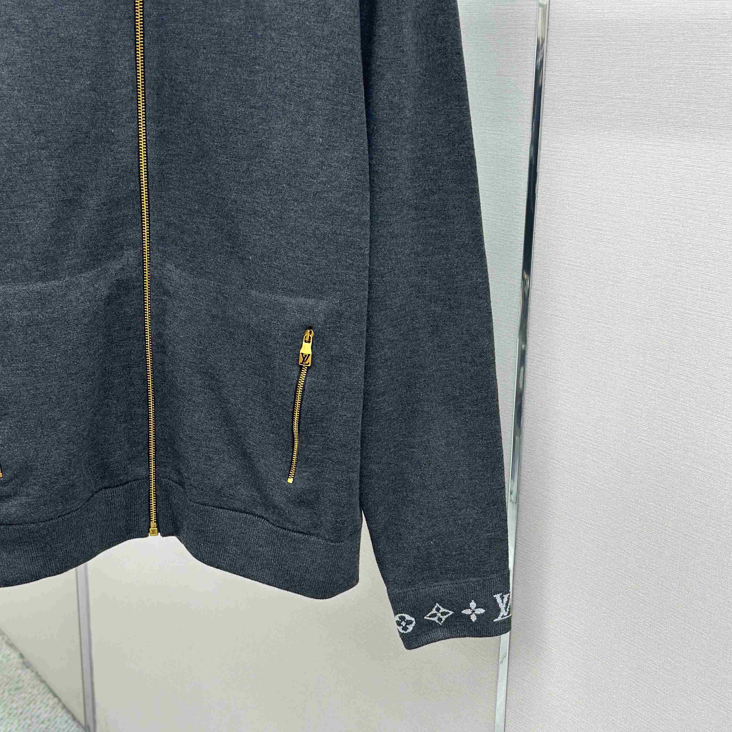 Louis Vuitton Zippered Fleece Blouson    1AJTU2 - DesignerGu