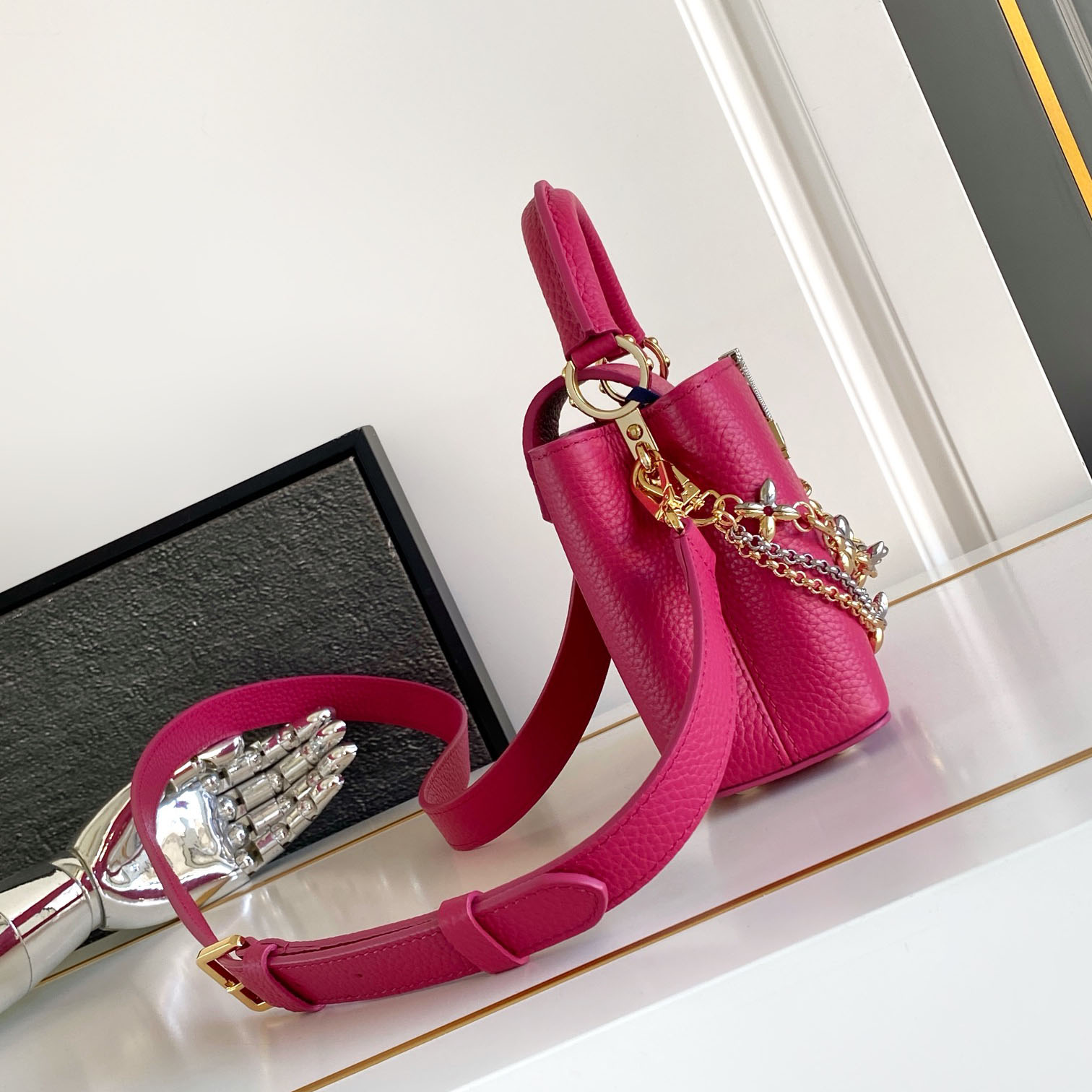 Louis Vuitton Capucines Mini M26507 - DesignerGu