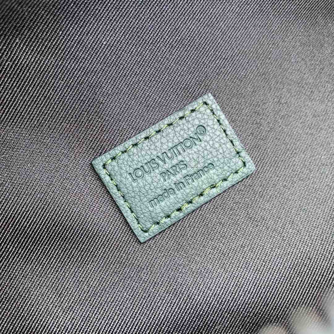 Louis Vuitton Rush Bumbag Monogram Shadow   M27153 - DesignerGu