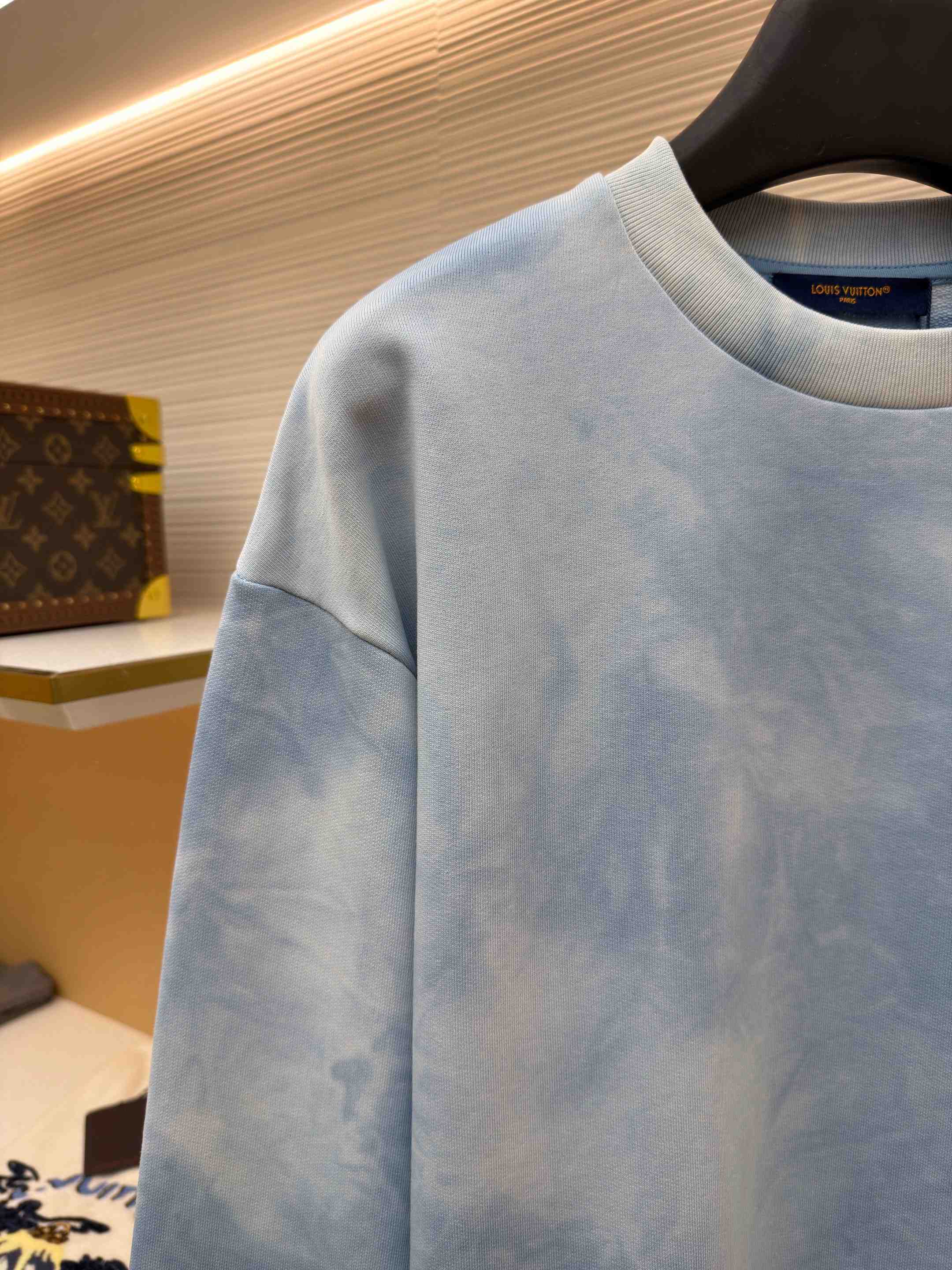 Louis Vuitton Tie-Dye Sweatshirt  1AJUZZ - DesignerGu