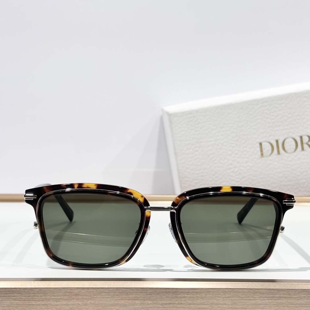 Dior DiorBlackSuit S18F    - DesignerGu
