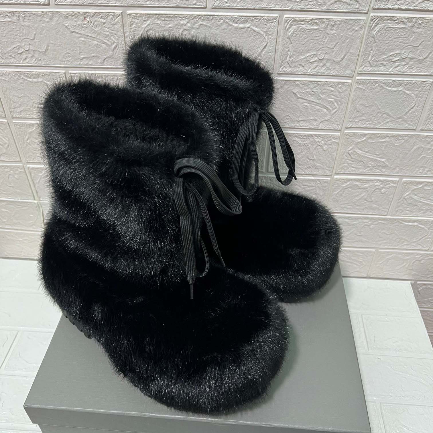 Balenciaga Alaska Low Boot In Black Synthetic Material - DesignerGu