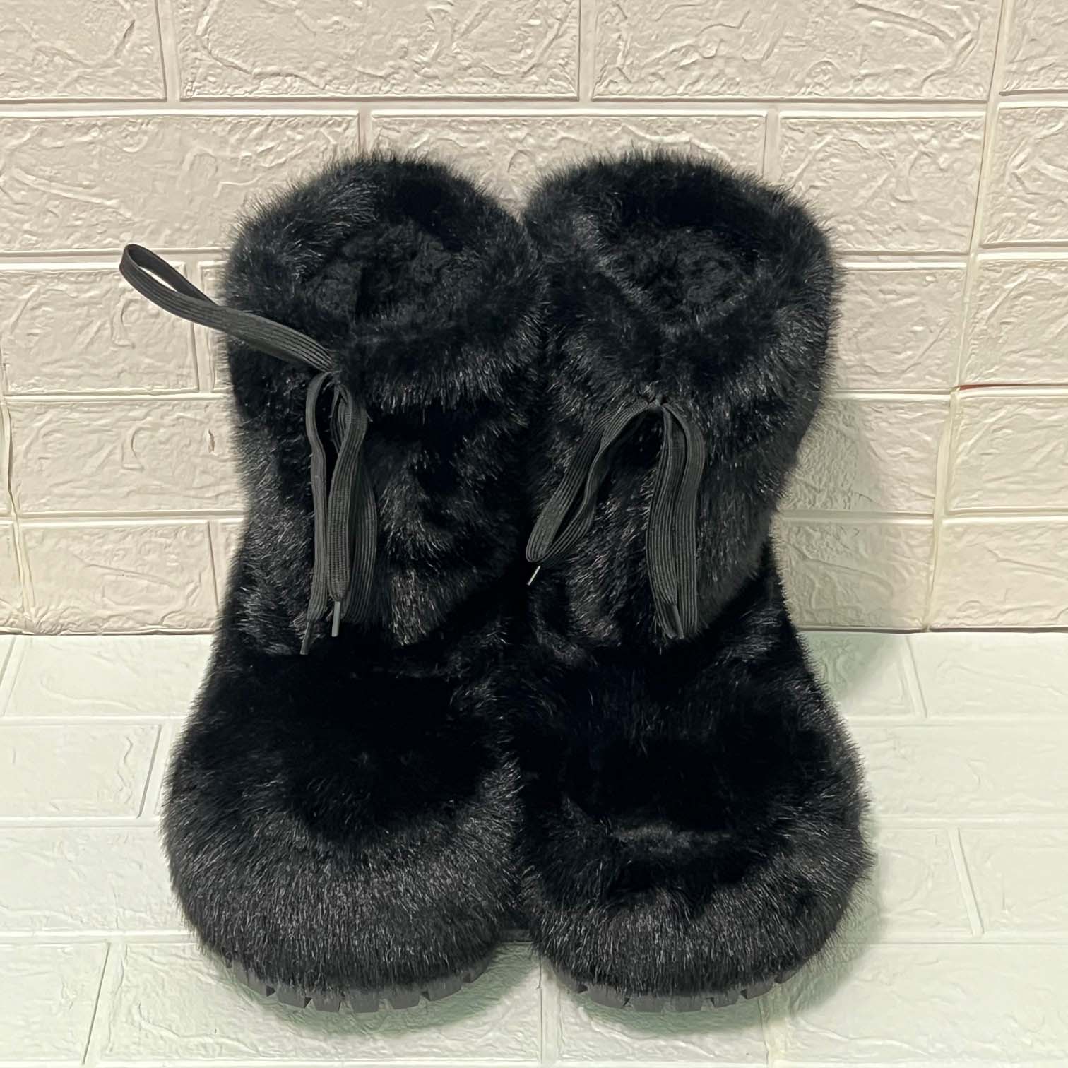 Balenciaga Alaska Low Boot In Black Synthetic Material - DesignerGu