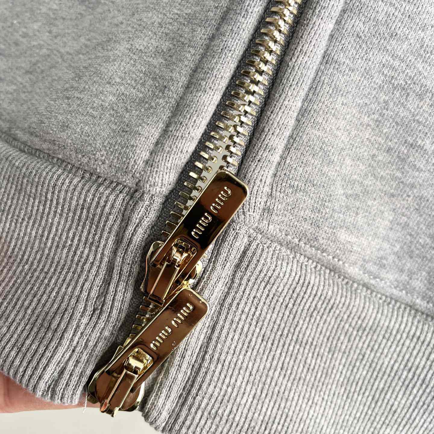 Miu Miu Logo-appliqué Cotton Hoodie     80002 - DesignerGu