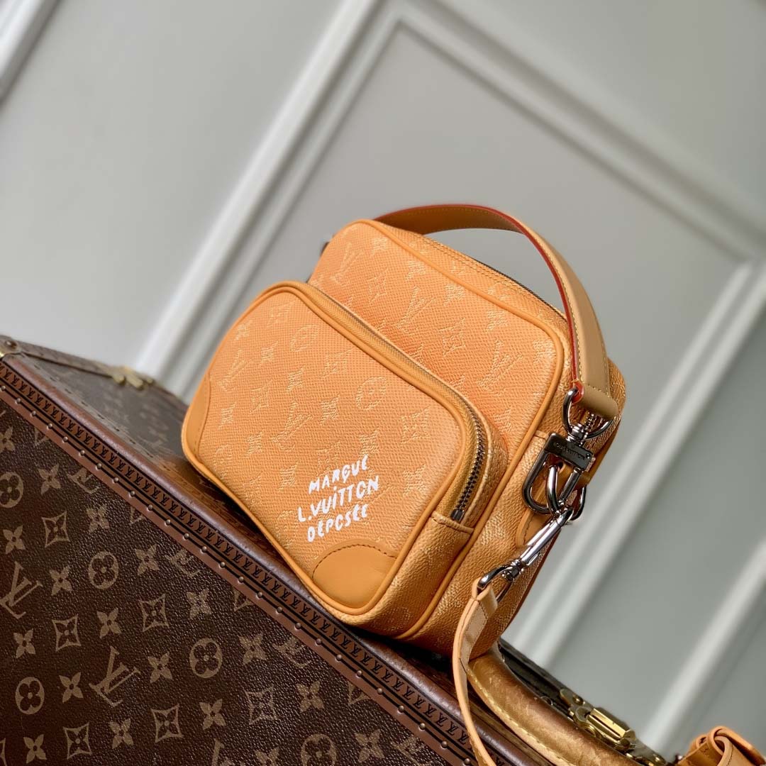 Louis Vuitton Nil Monogram    M27232 - DesignerGu