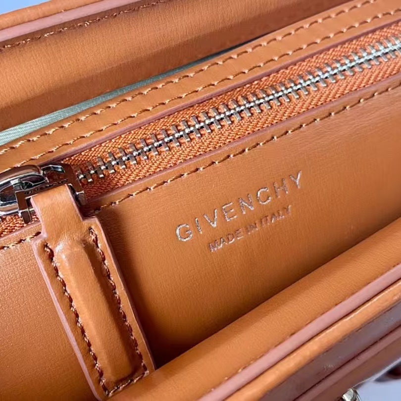 Givenchy MINI Antigona Bag    23x27x13cm - DesignerGu