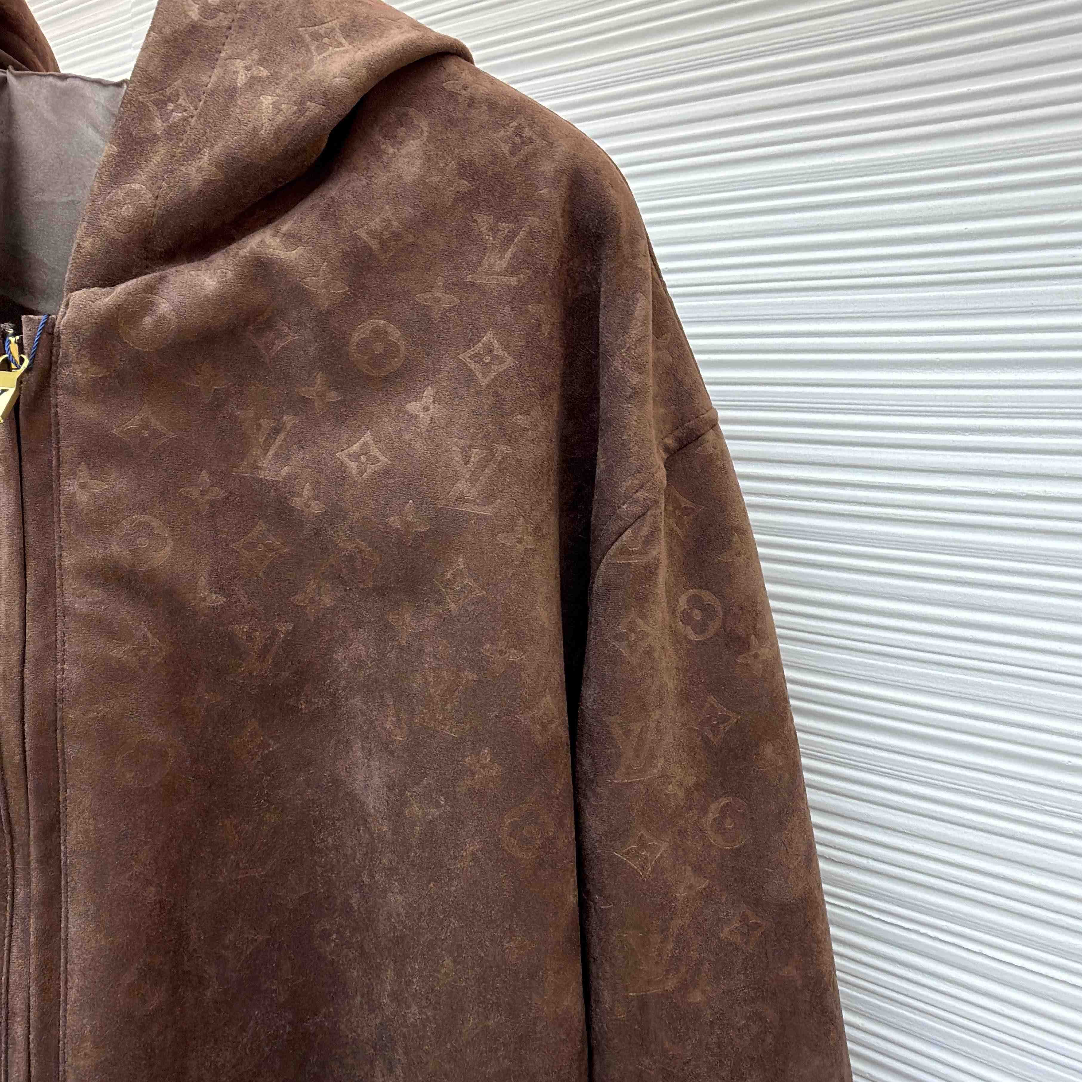 Louis Vuitton Monogram Embossed Suede Hoodie    1AJUNM - DesignerGu