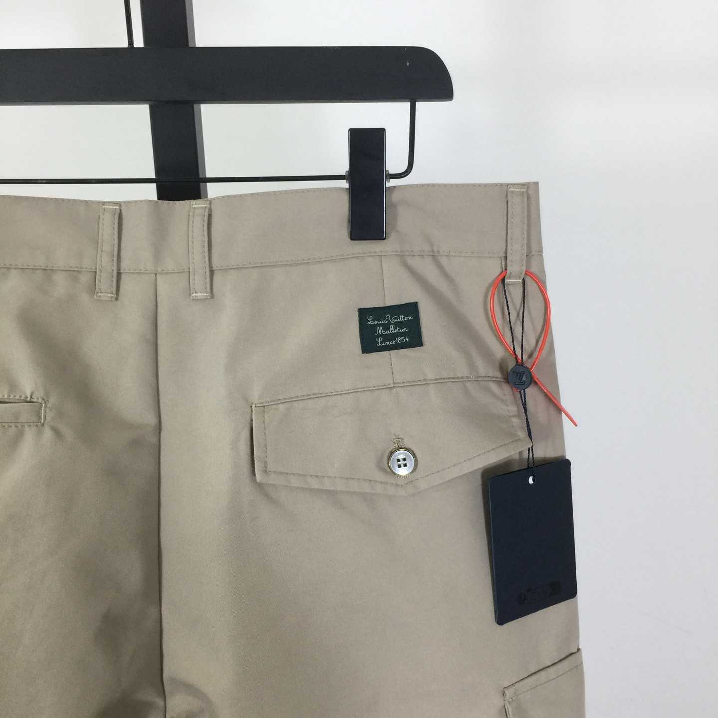 Louis Vuitton Signature Cargo Pants - DesignerGu