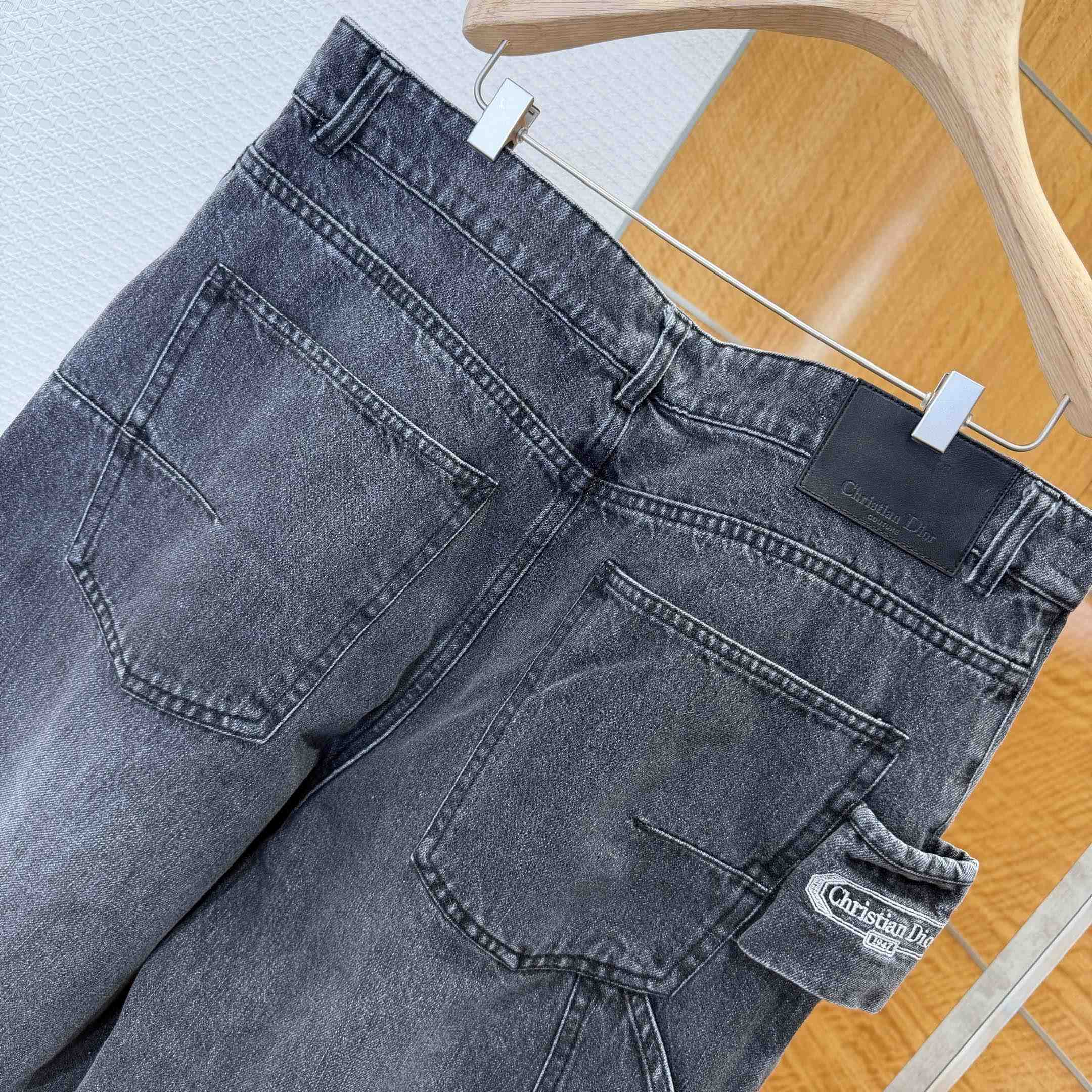 Dior CD Box Carpenter Jeans  - DesignerGu