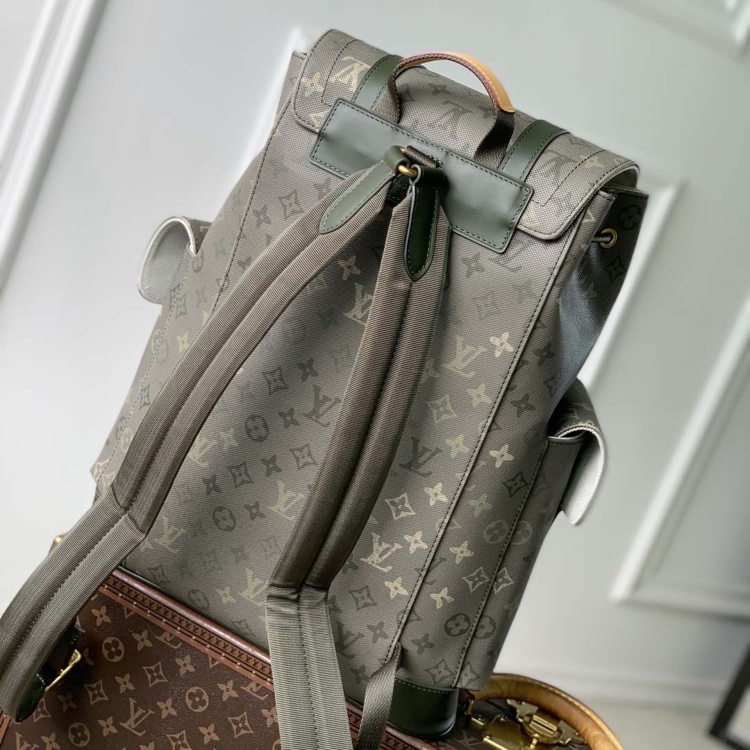  Louis Vuitton Christopher MM     M27080 - DesignerGu