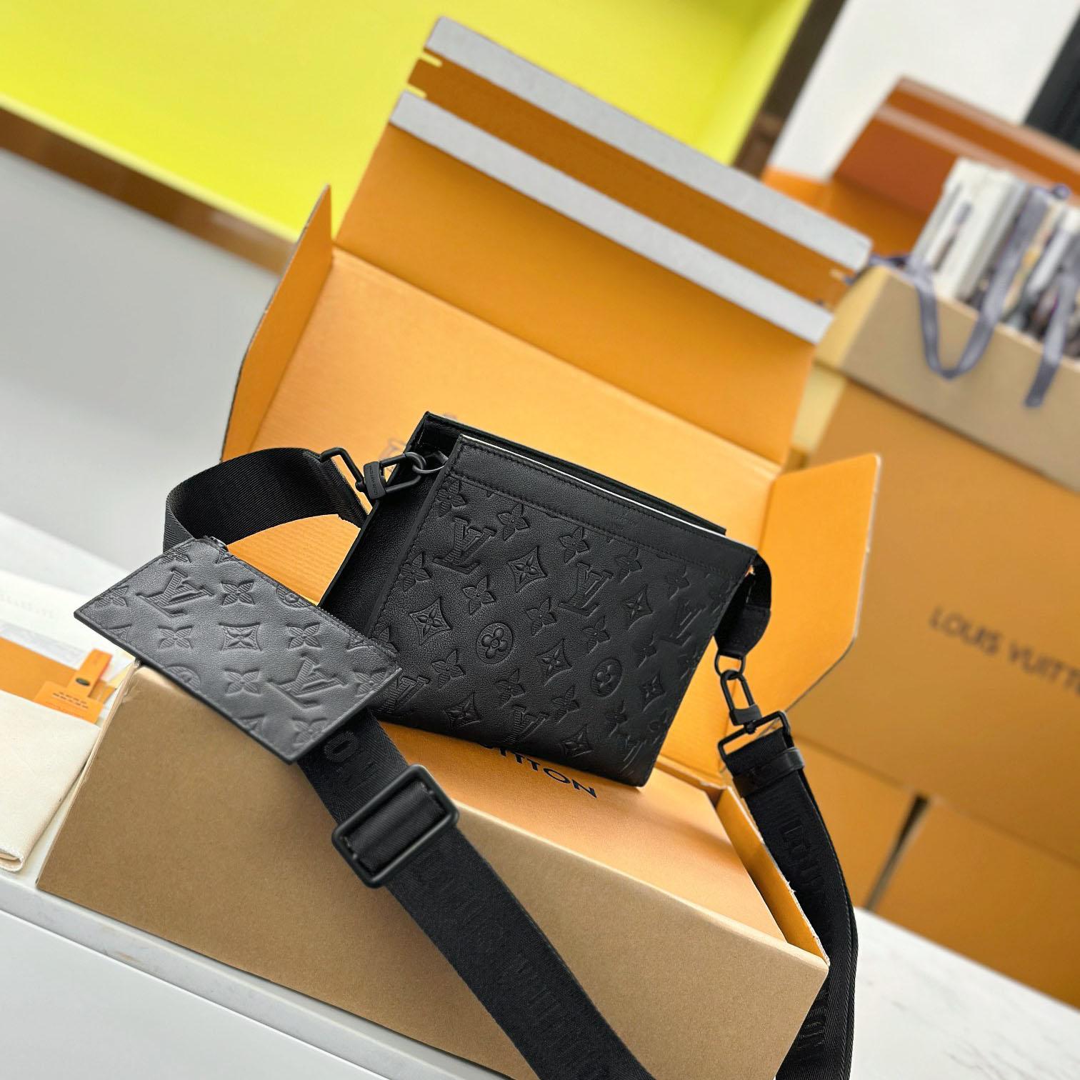 Louis Vuitton Gaston Wearable Wallet  M81115 - DesignerGu