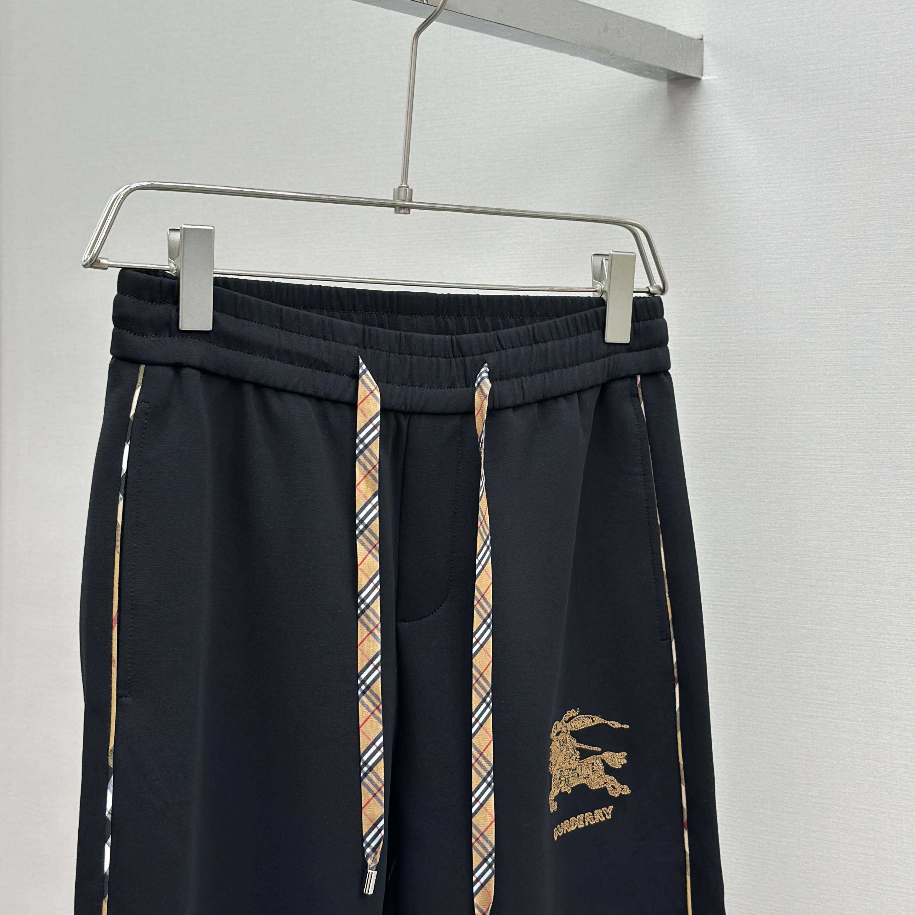 Burberry Trousers In Cotton  - DesignerGu