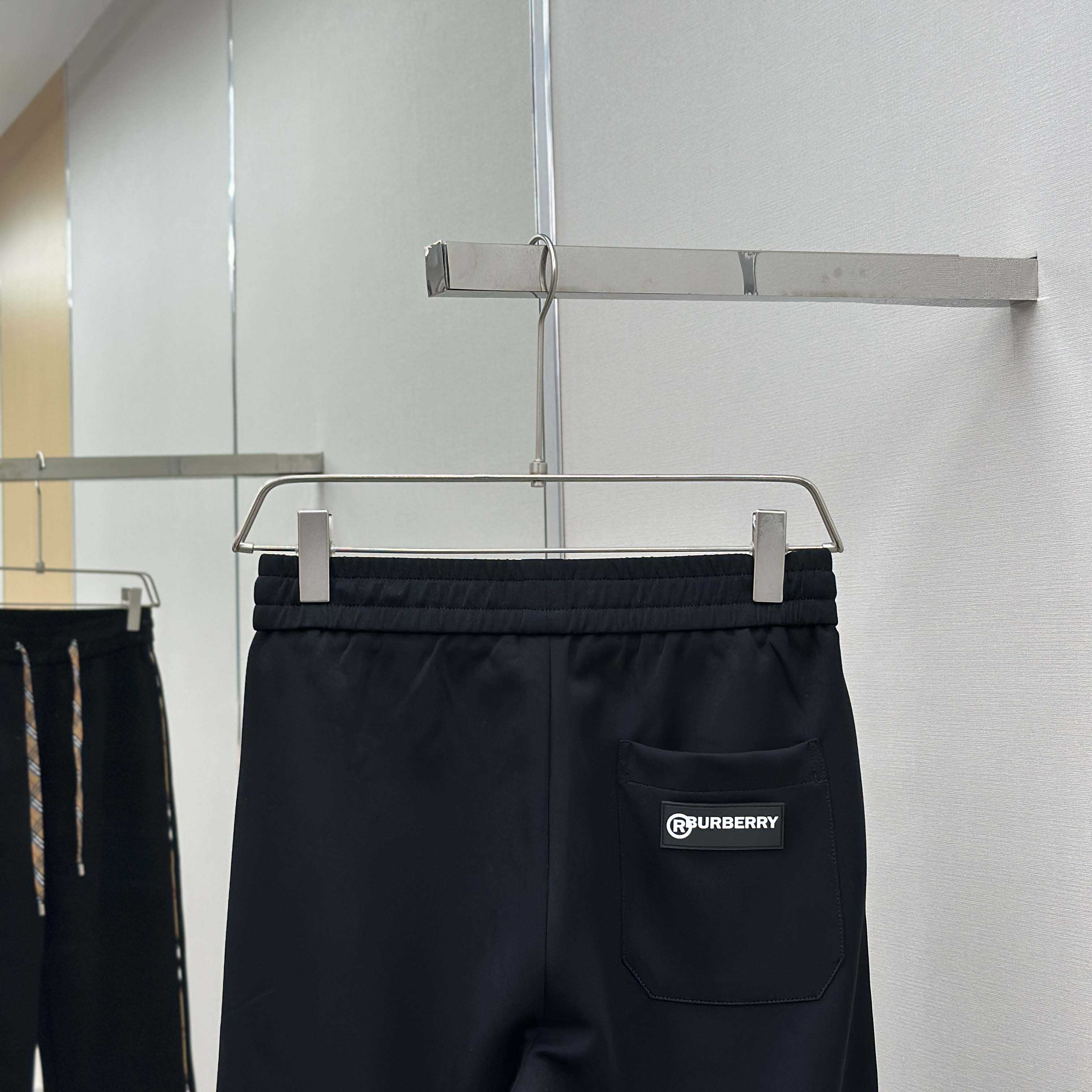 Burberry Trousers In Cotton  - DesignerGu