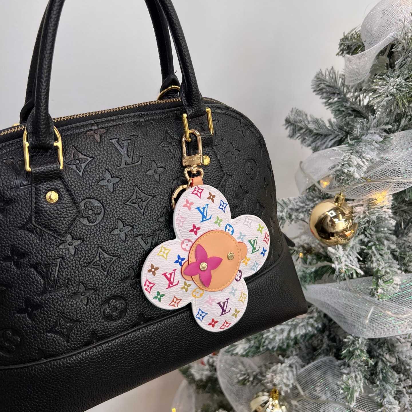 Louis Vuitton LV x TM Vivienne Head Bag Charm   M03728 - DesignerGu