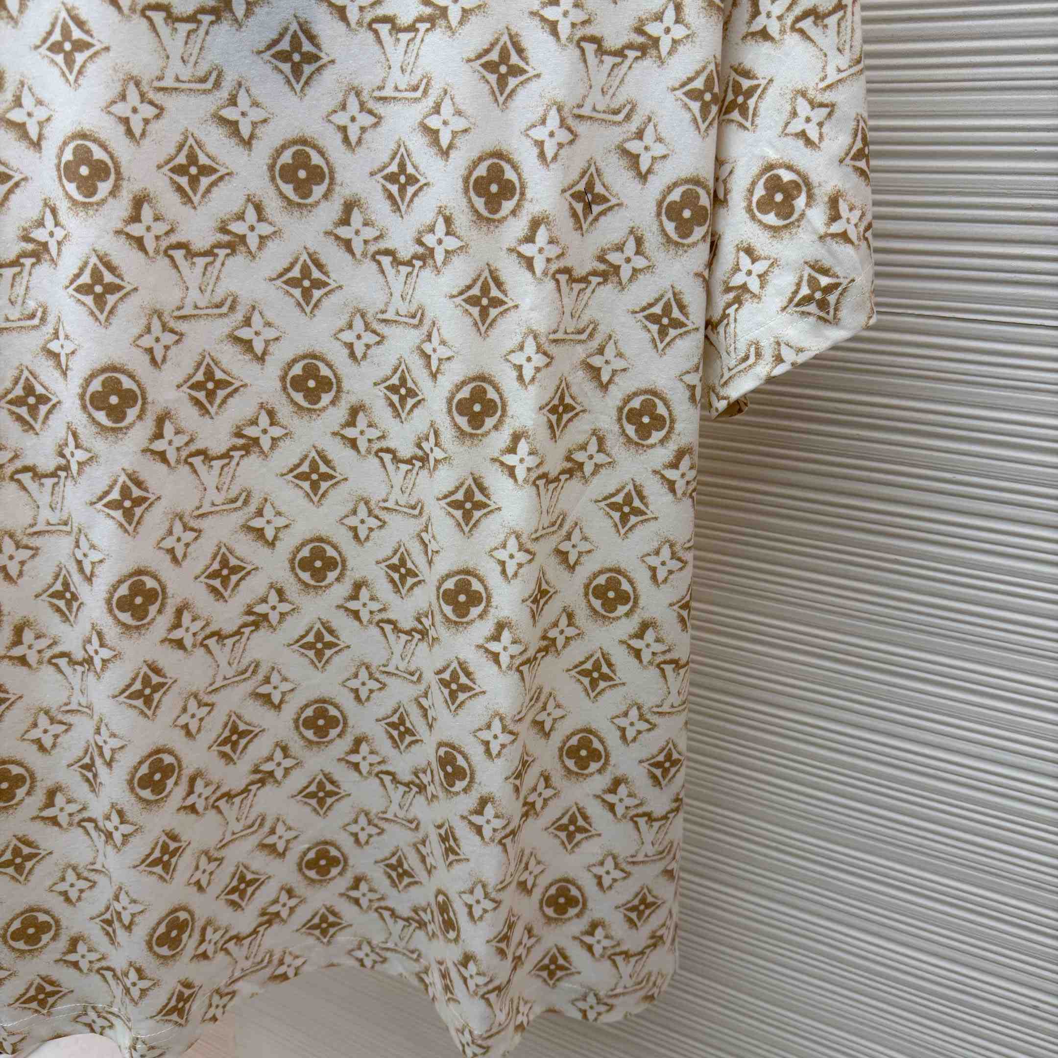 Louis Vuitton Monogram Print Short Sleeve Tee - DesignerGu