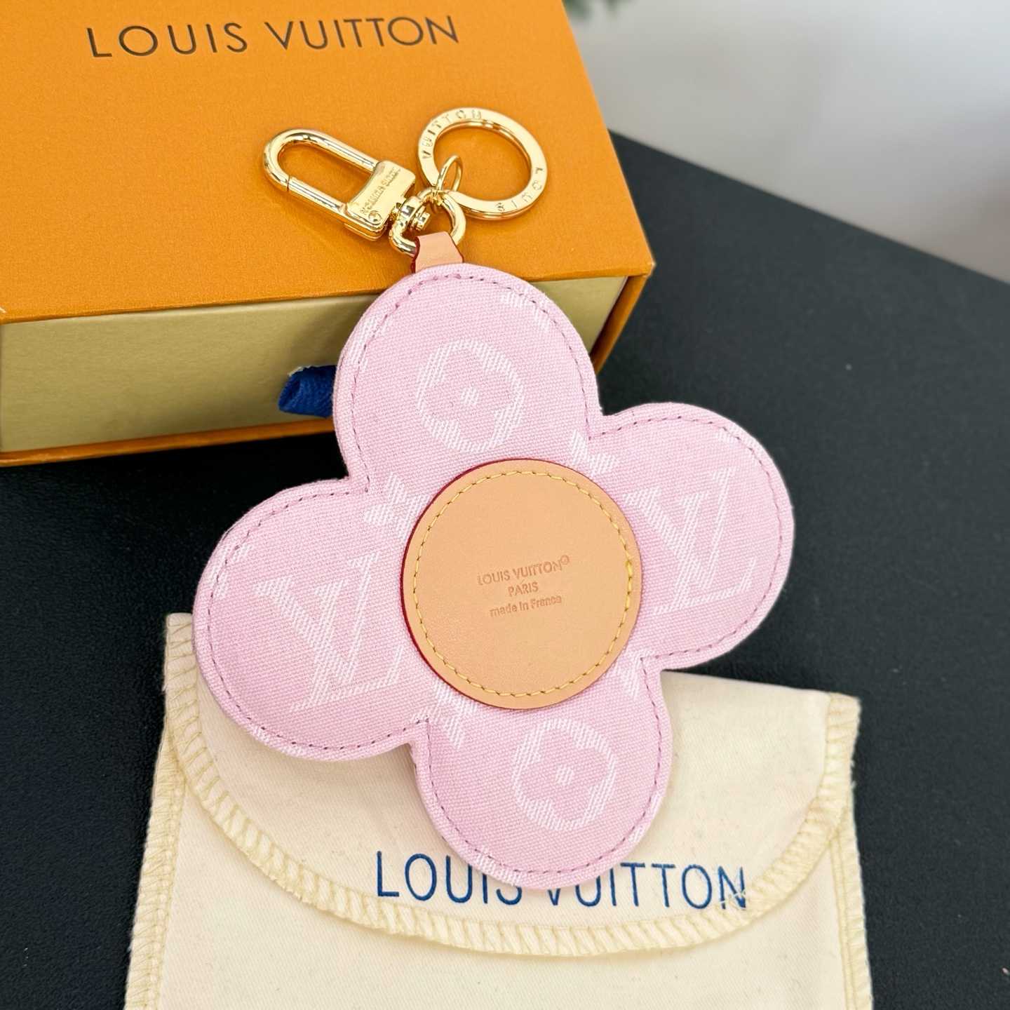 Louis Vuitton LV x TM Vivienne Head Bag Charm   M03823 - DesignerGu