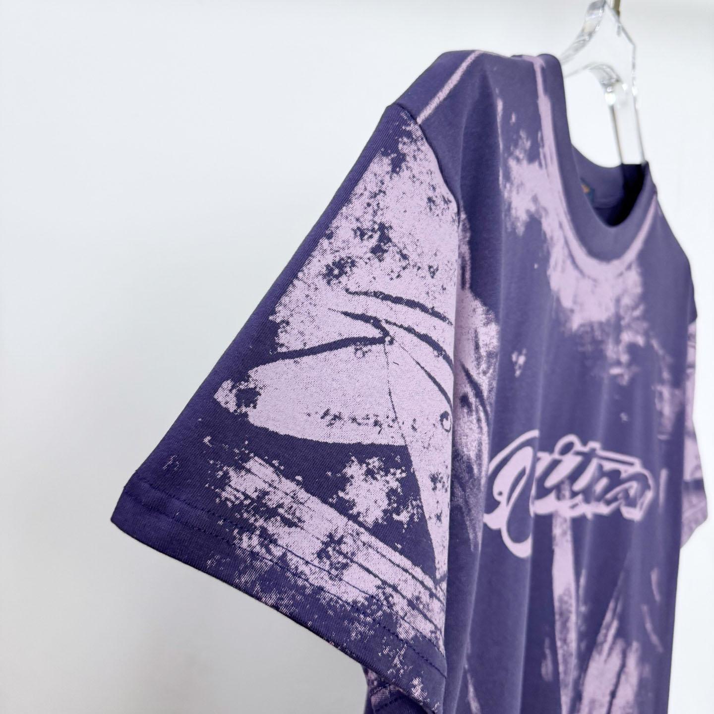  Louis Vuitton Overprinted Vuitton T-Shirt 1AJUDM - DesignerGu