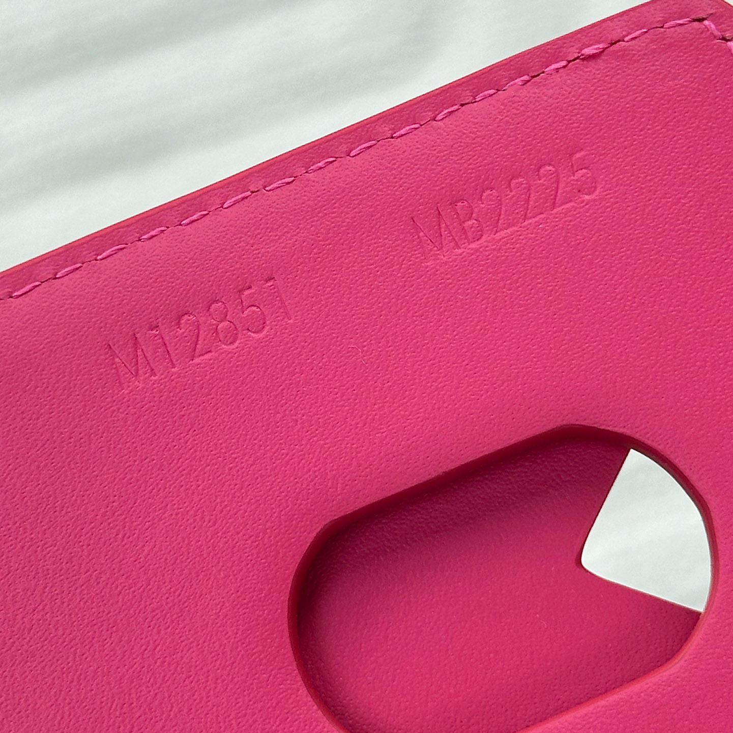 Louis Vuitton Magnetic Card Holder M12851 - DesignerGu