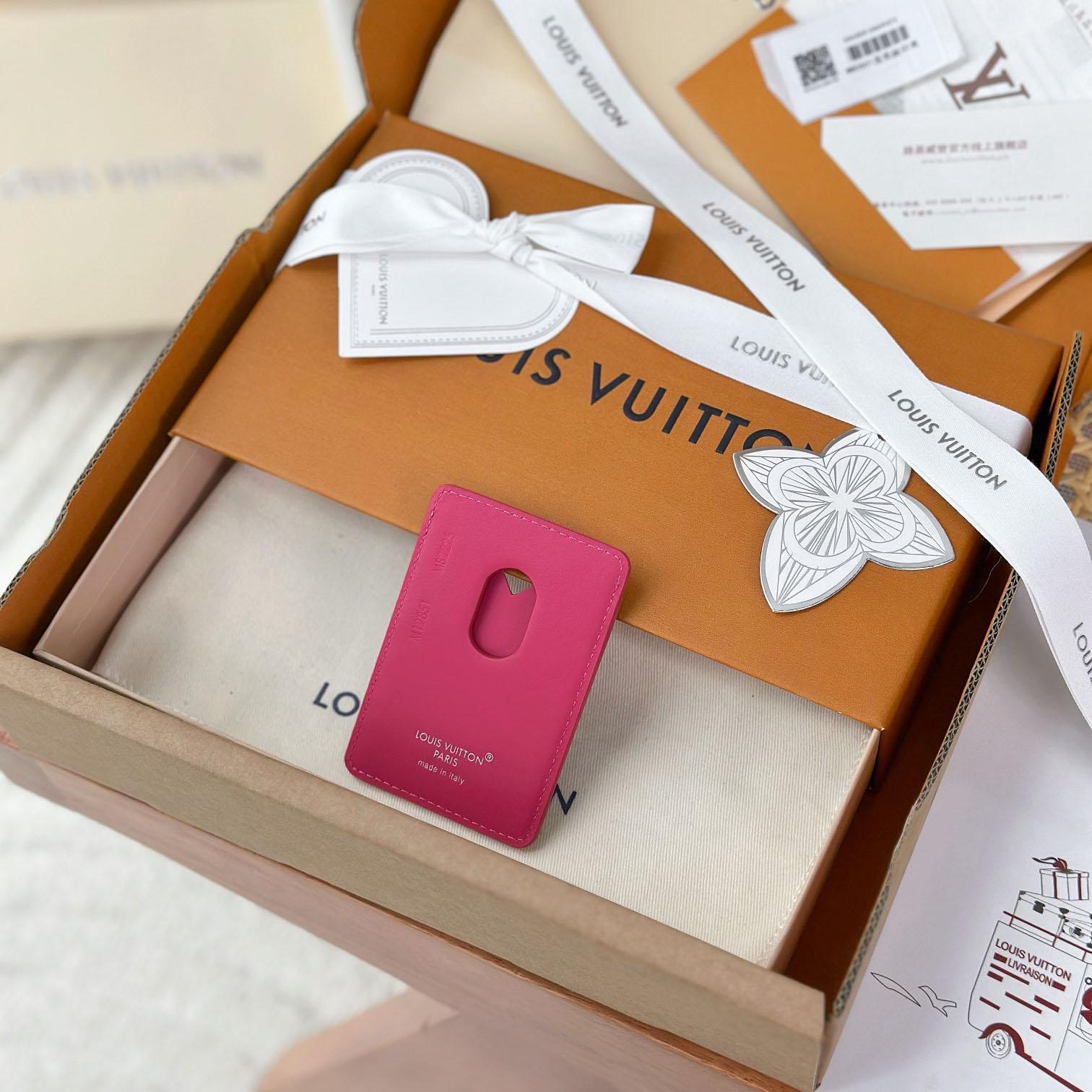 Louis Vuitton Magnetic Card Holder M12851 - DesignerGu